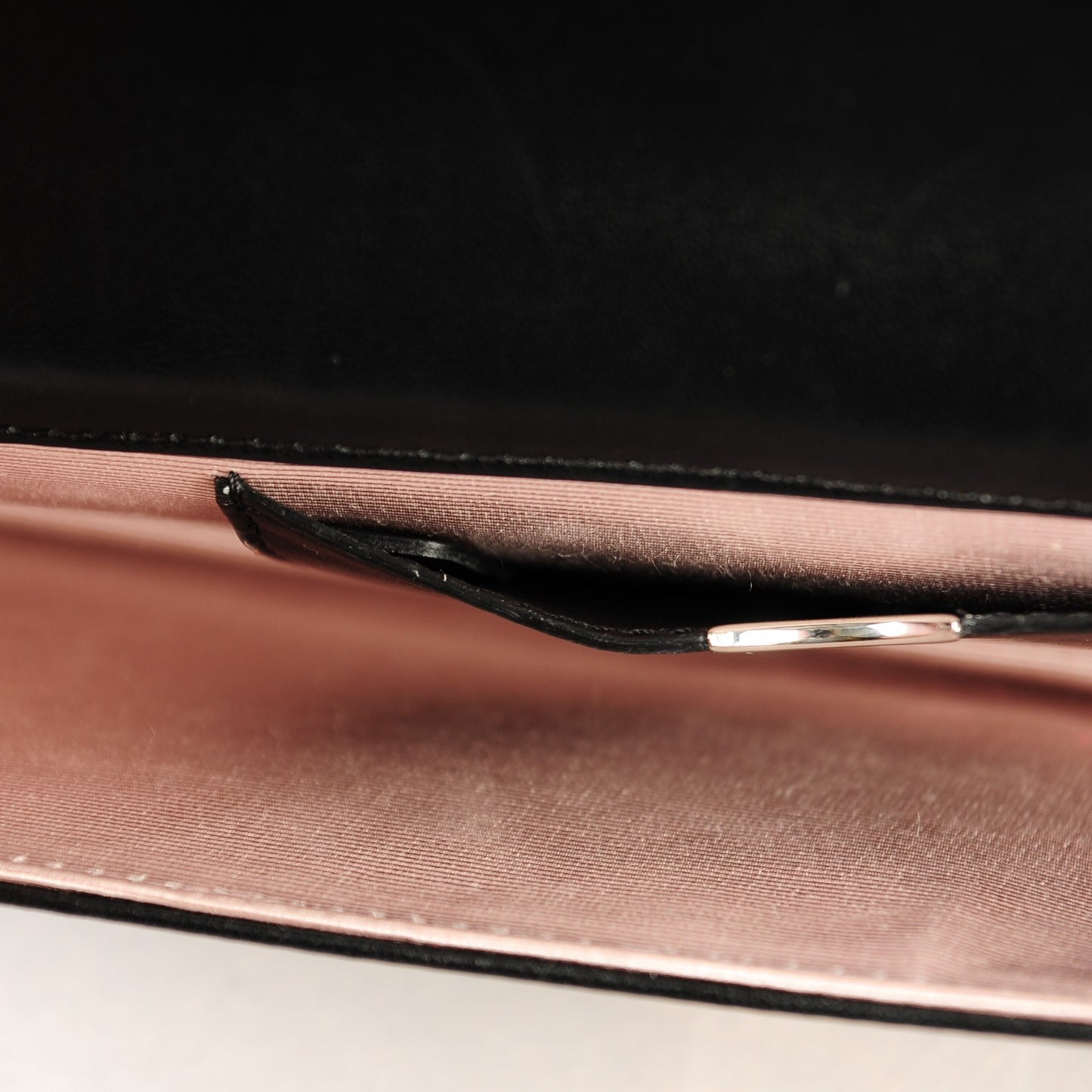 Lambskin Diorama Pochette Black