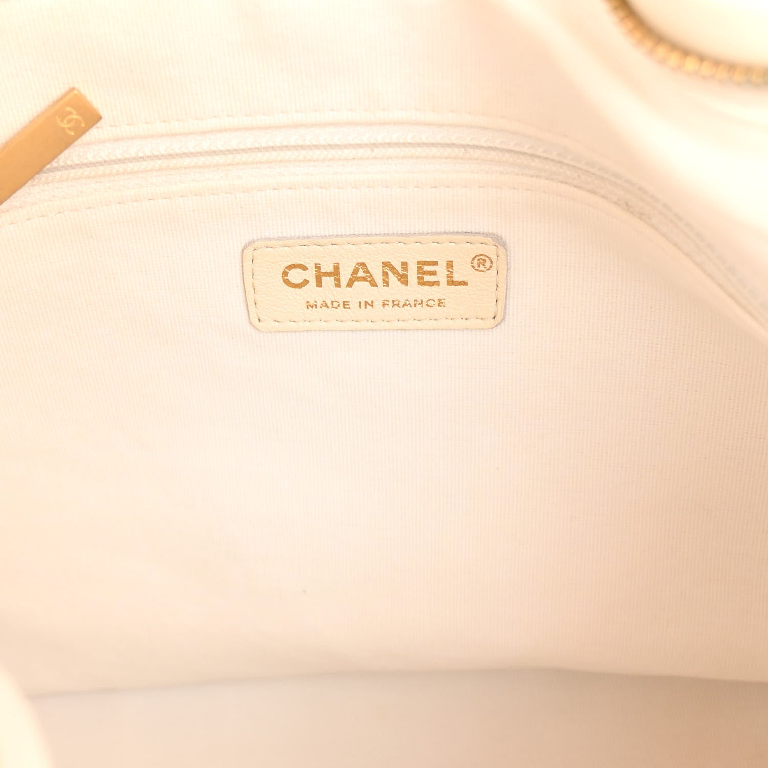 Chanel Calfskin Quilted Daily Hobo White 6 of 10