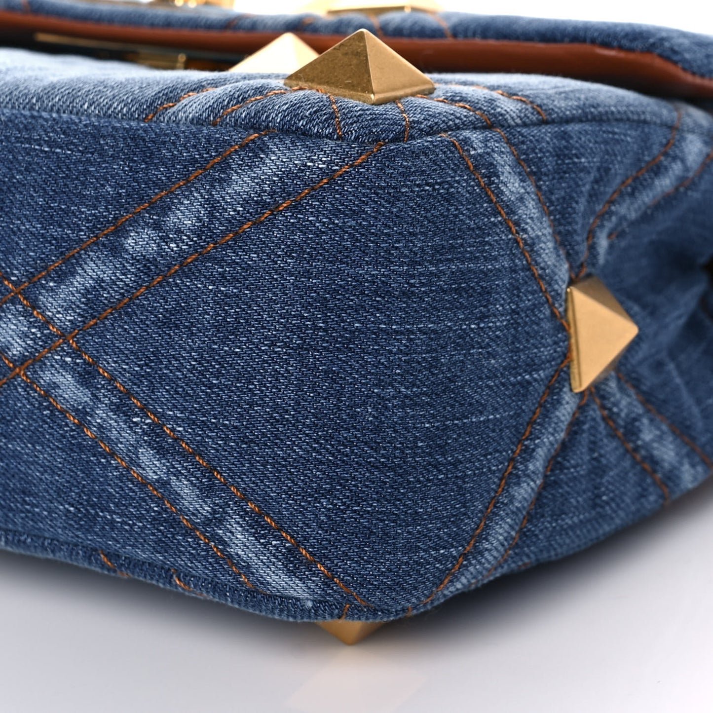 Denim Medium Roman Stud Shoulder Bag Light Denim Selleria