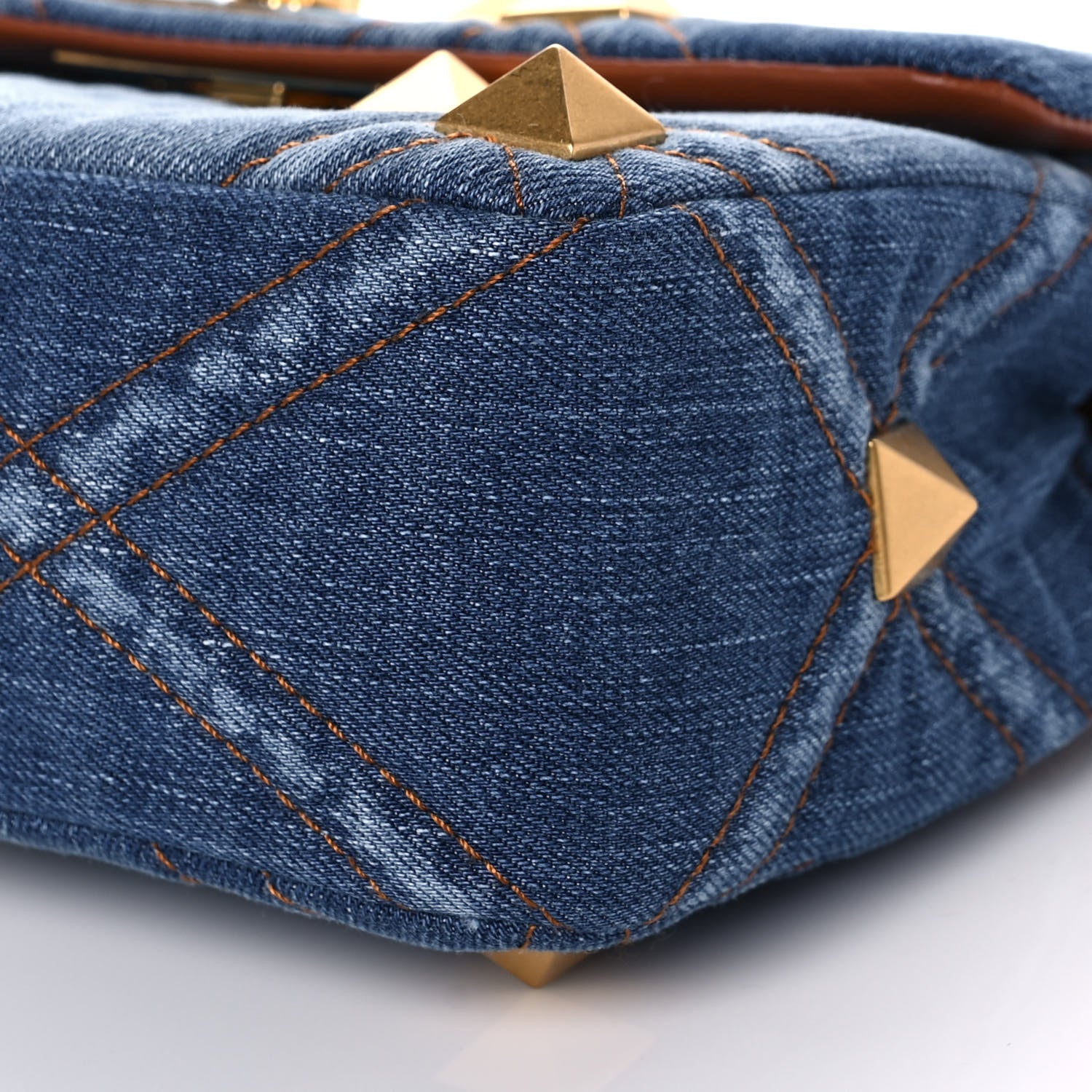 Valentino Garavani Denim Medium Roman Stud Shoulder Bag Light Denim Selleria 8 of 11