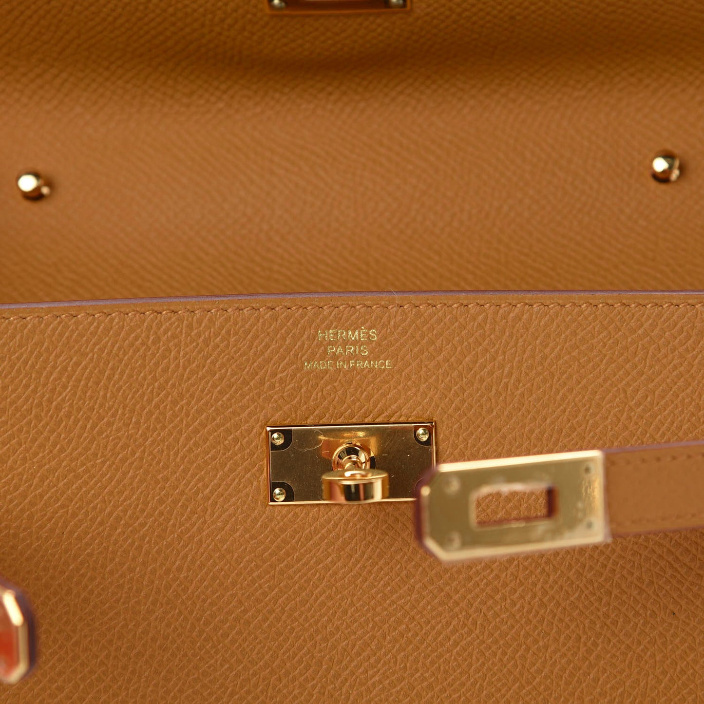 Epsom Kelly Wallet To Go Sesame