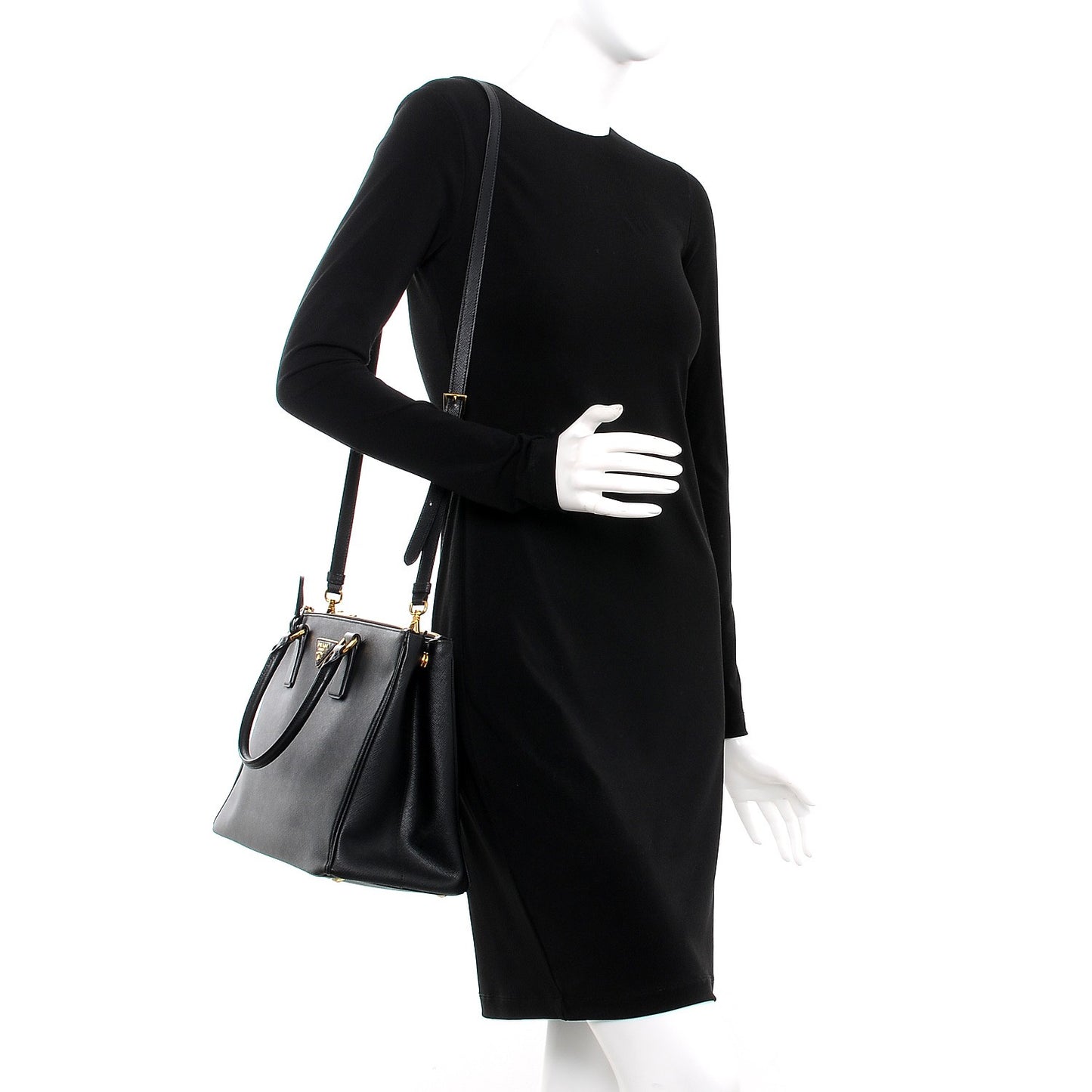 Saffiano Medium Galleria Double Zip Tote Black