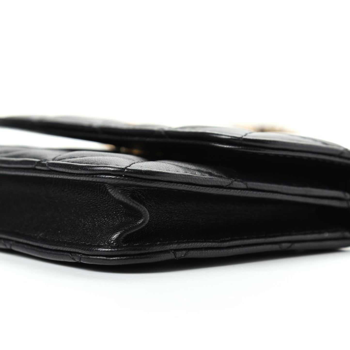 Lambskin Quilted Pearl Crush Clutch With Chain Black