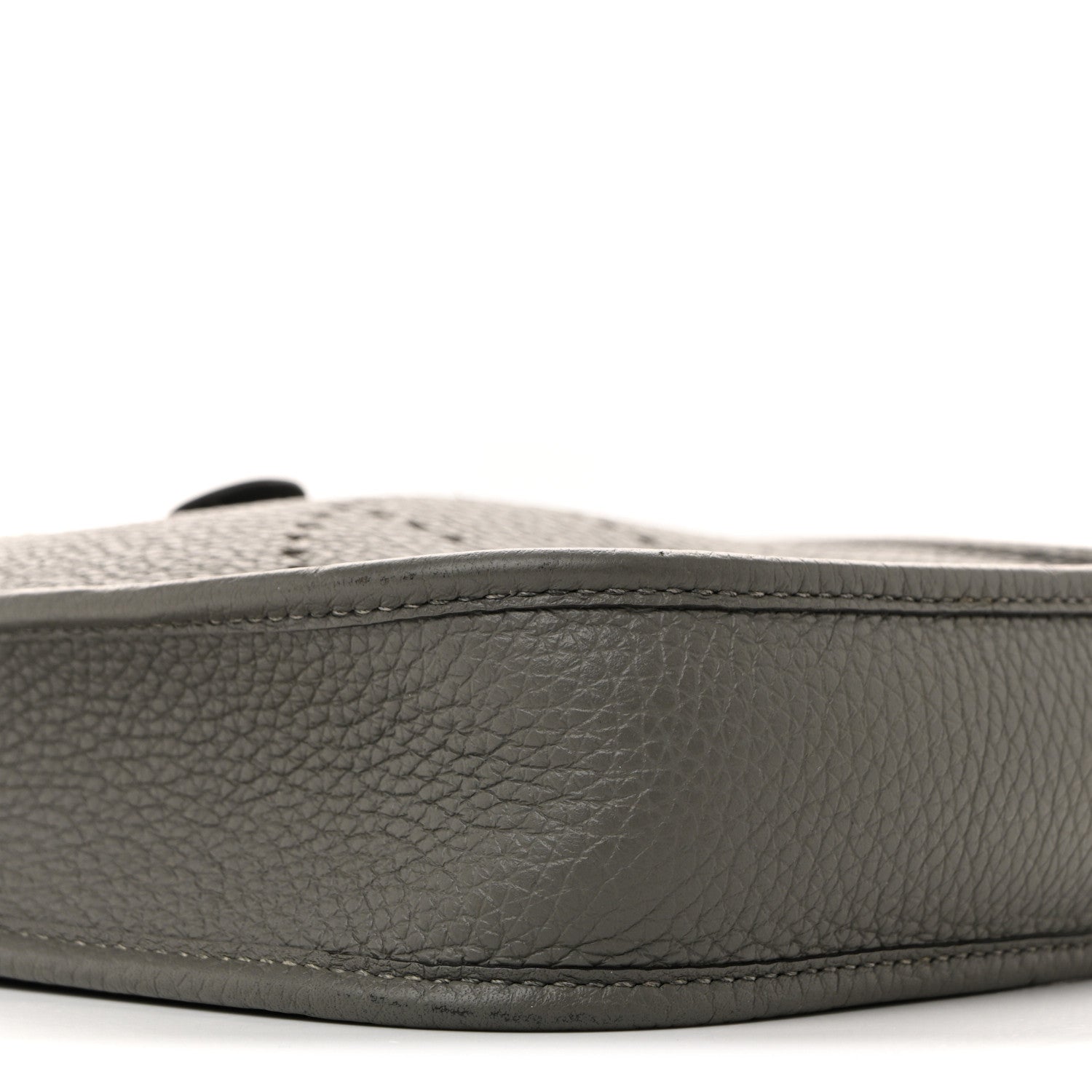 エルメスのバンルク Hermes Taurillon Clemence Evelyne TPM Gris Meyer 1778460