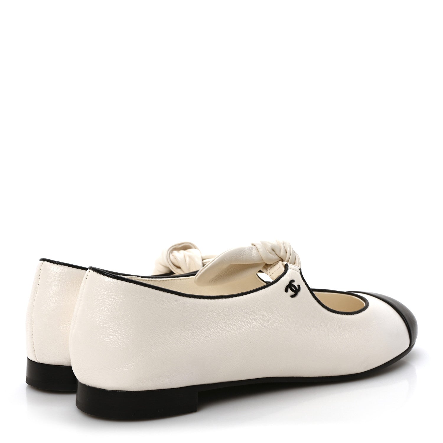 靴 CHANEL mary jane flat shoes black white Chanel White/Black Leather CC Mary Jane Flats Size 37 EU | eBay