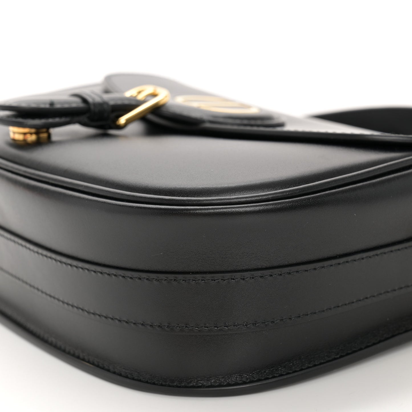 Box Calfskin Medium Bobby Flap Black
