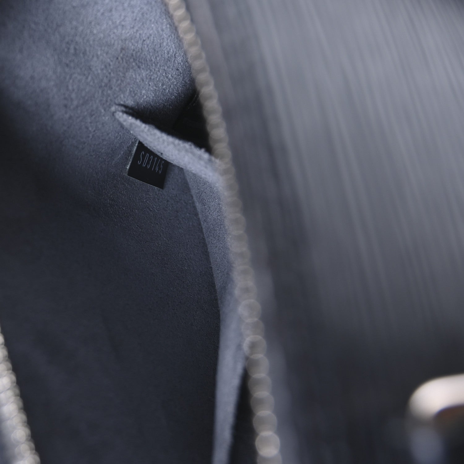 Louis Vuitton Epi Alma BB Black 7 of 11