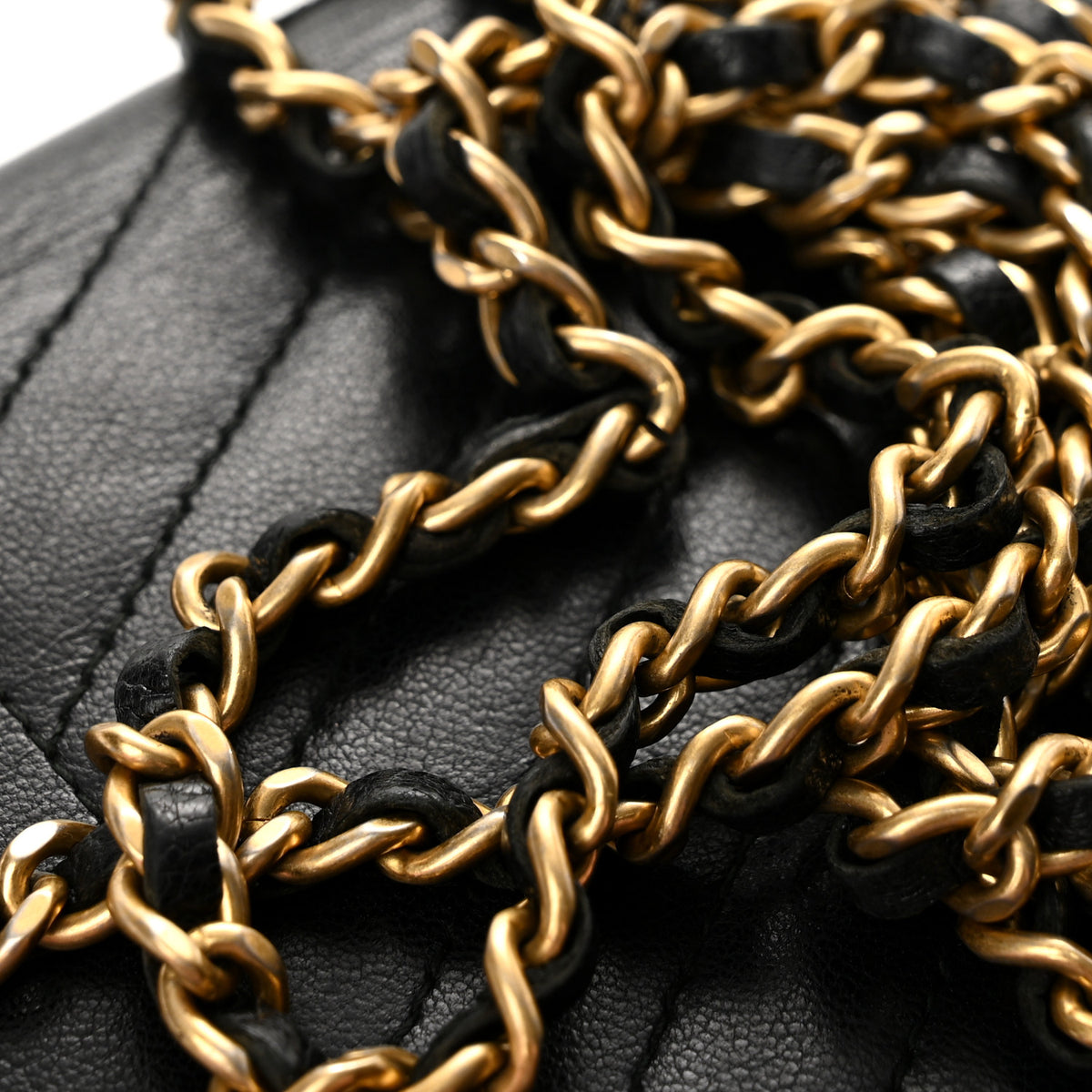 Lambskin Chevron Quilted Wallet On Chain WOC Black