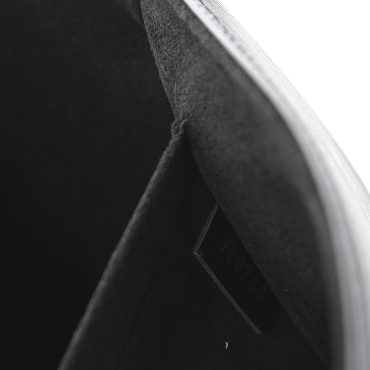 Epi Twist Shoulder Bag MM Matte Black