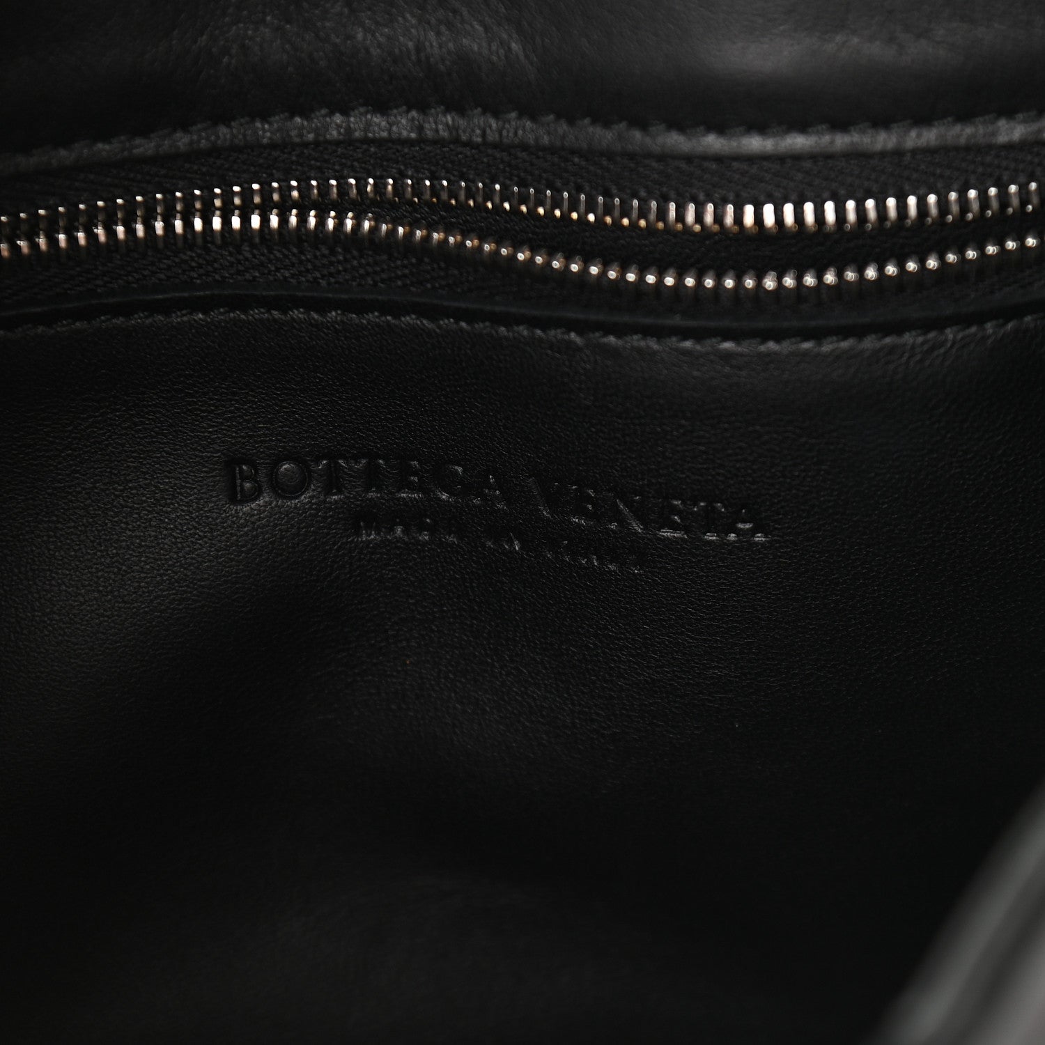 Bottega Veneta Nappa Maxi Intreccio Cassette Bag Black 6 of 10