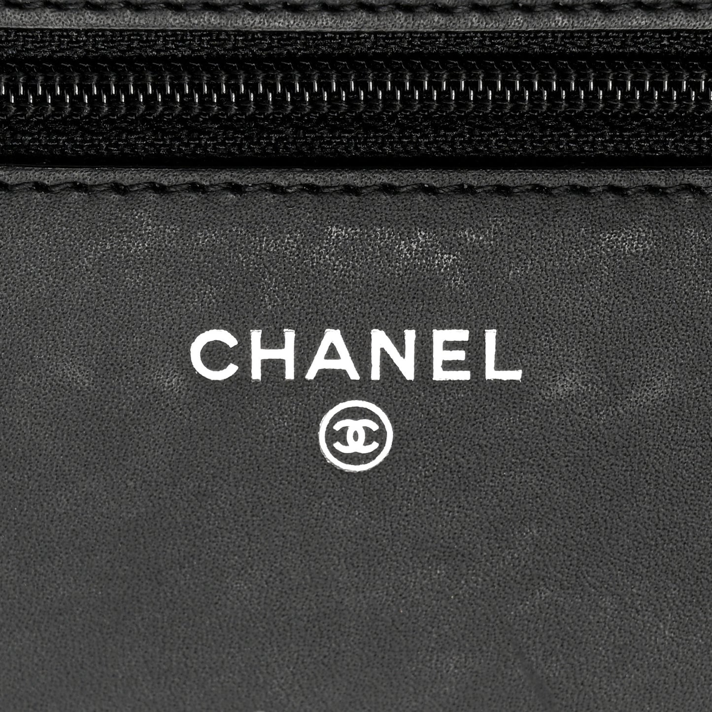 Patent Quilted Wallet On Chain WOC Black