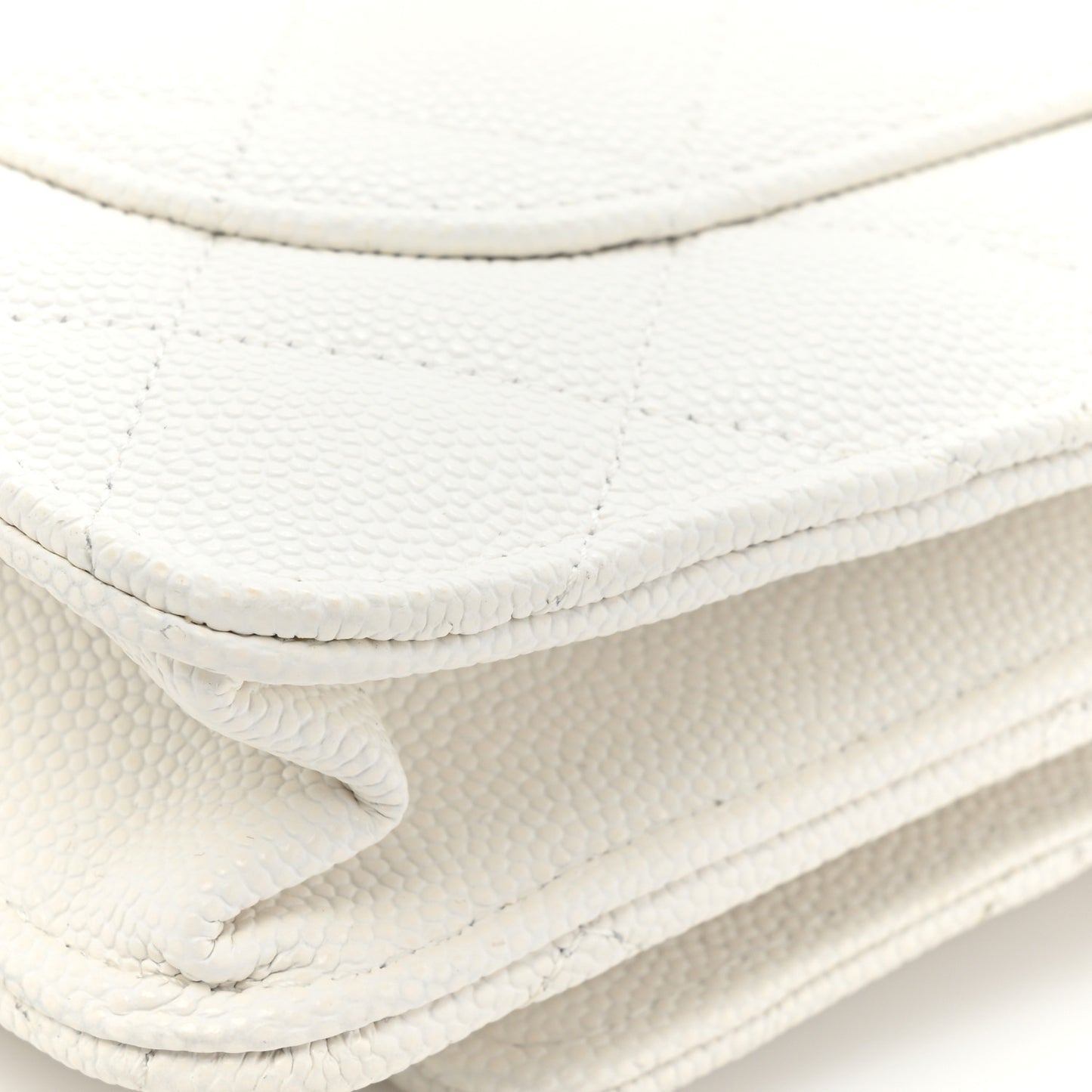 Caviar Quilted Enamel Coco Casino Wallet On Chain WOC White