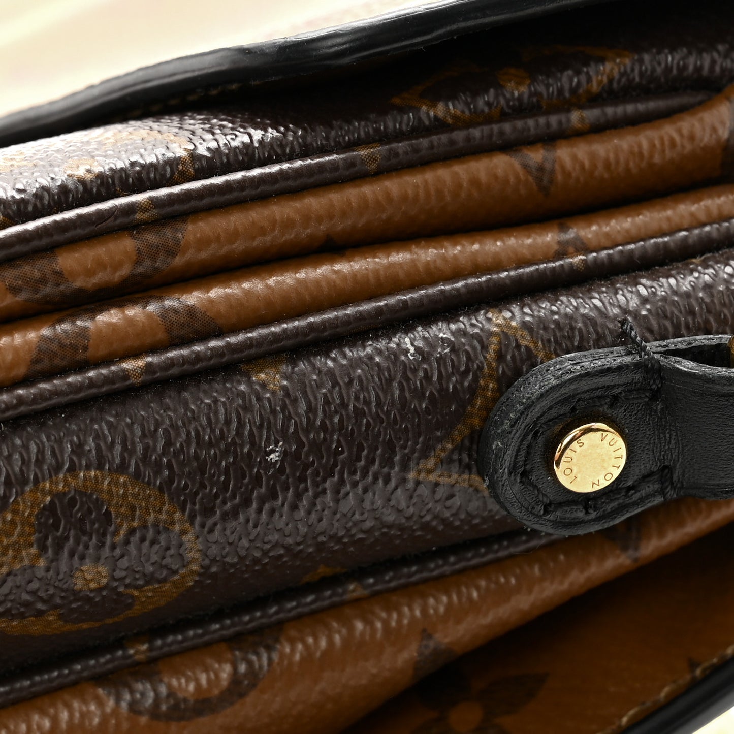 LOUIS VUITTON Reverse Monogram Pochette Metis