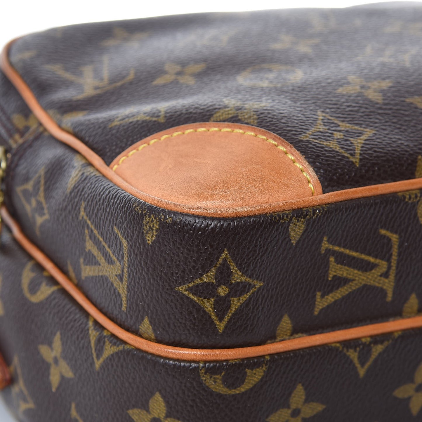 Monogram Nil 28