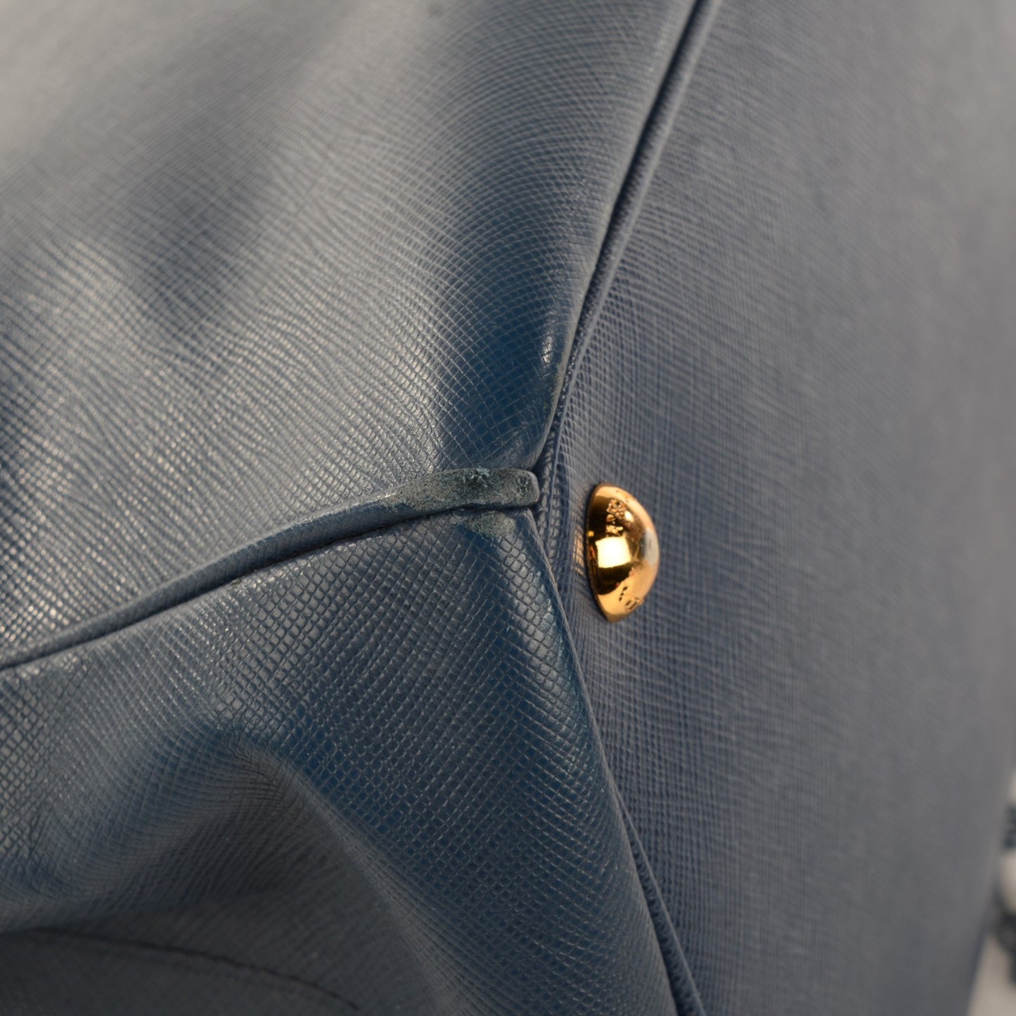 Saffiano Medium Galleria Double Zip Tote Bleuette
