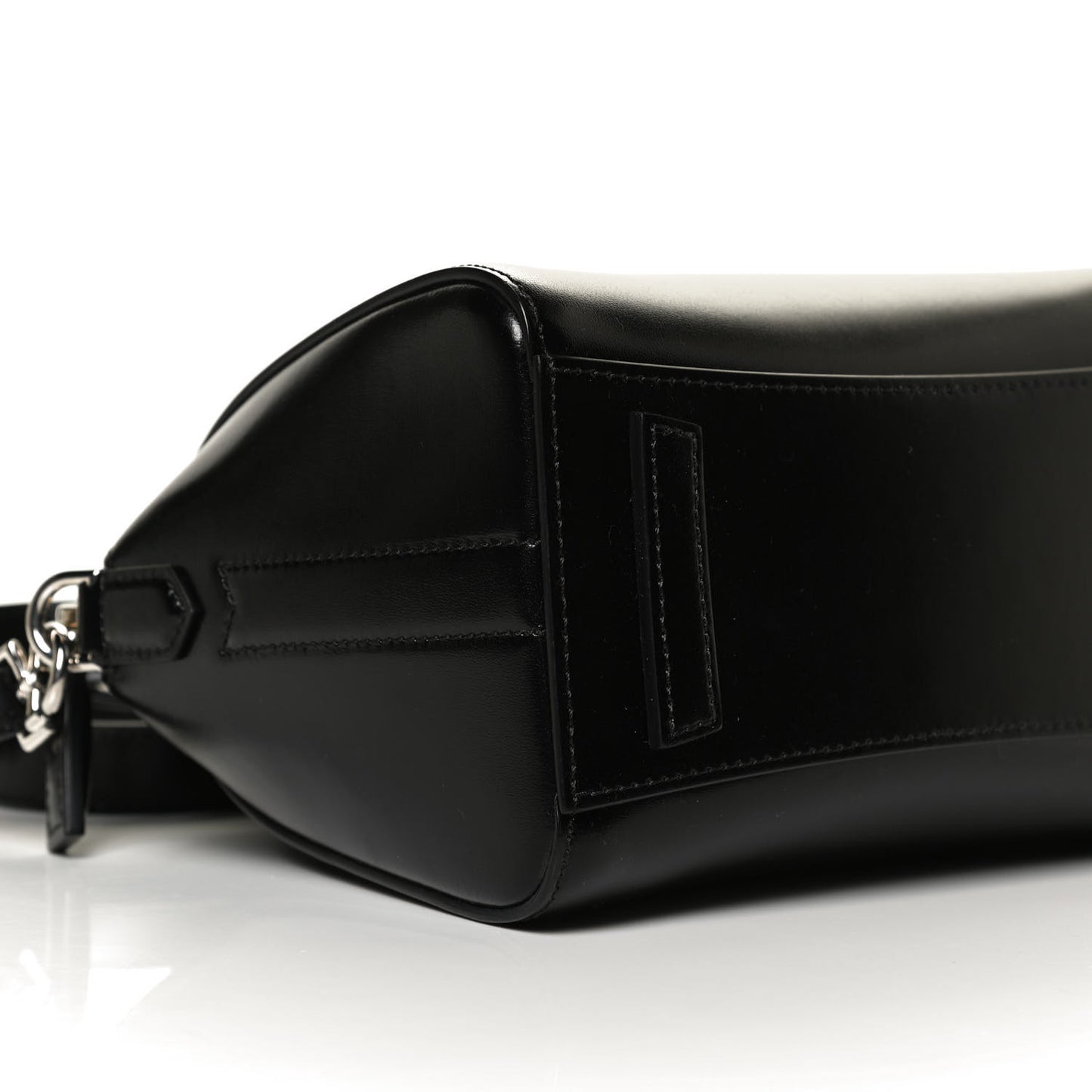 Shiny Lord Calfskin Mini Antigona Black