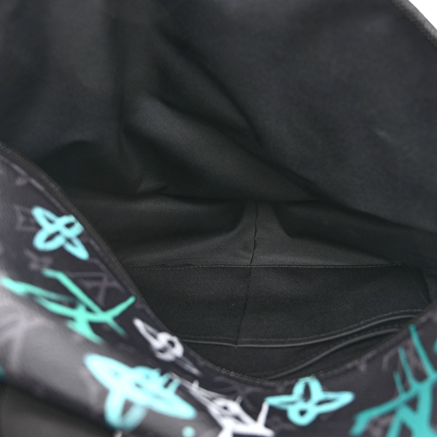 Louis Vuitton Monogram Eclipse LV Graffiti Discovery Backpack Green Lights 5 of 9