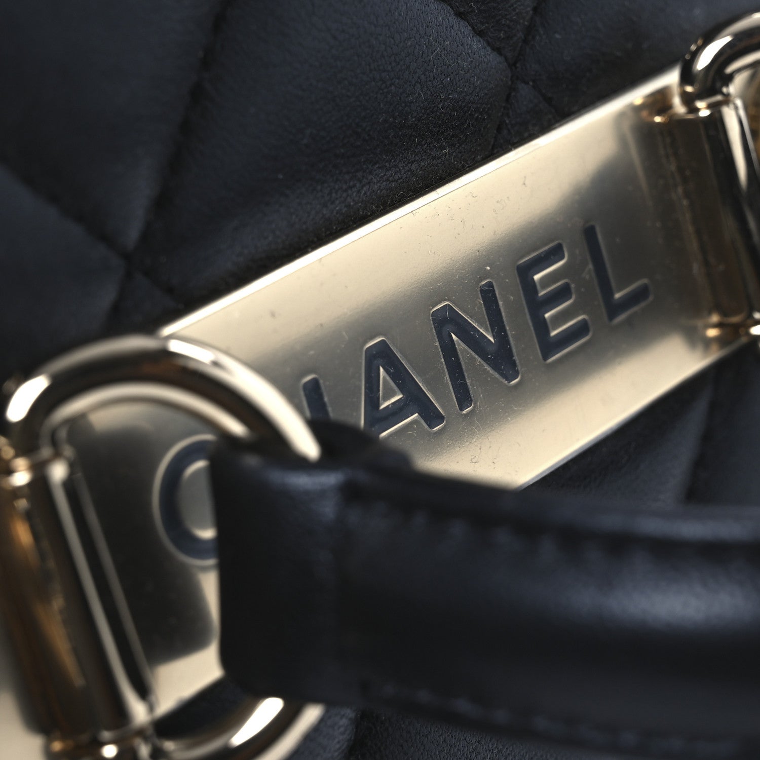 Chanel Lambskin Quilted Trendy Vanity Case Black 12 of 12