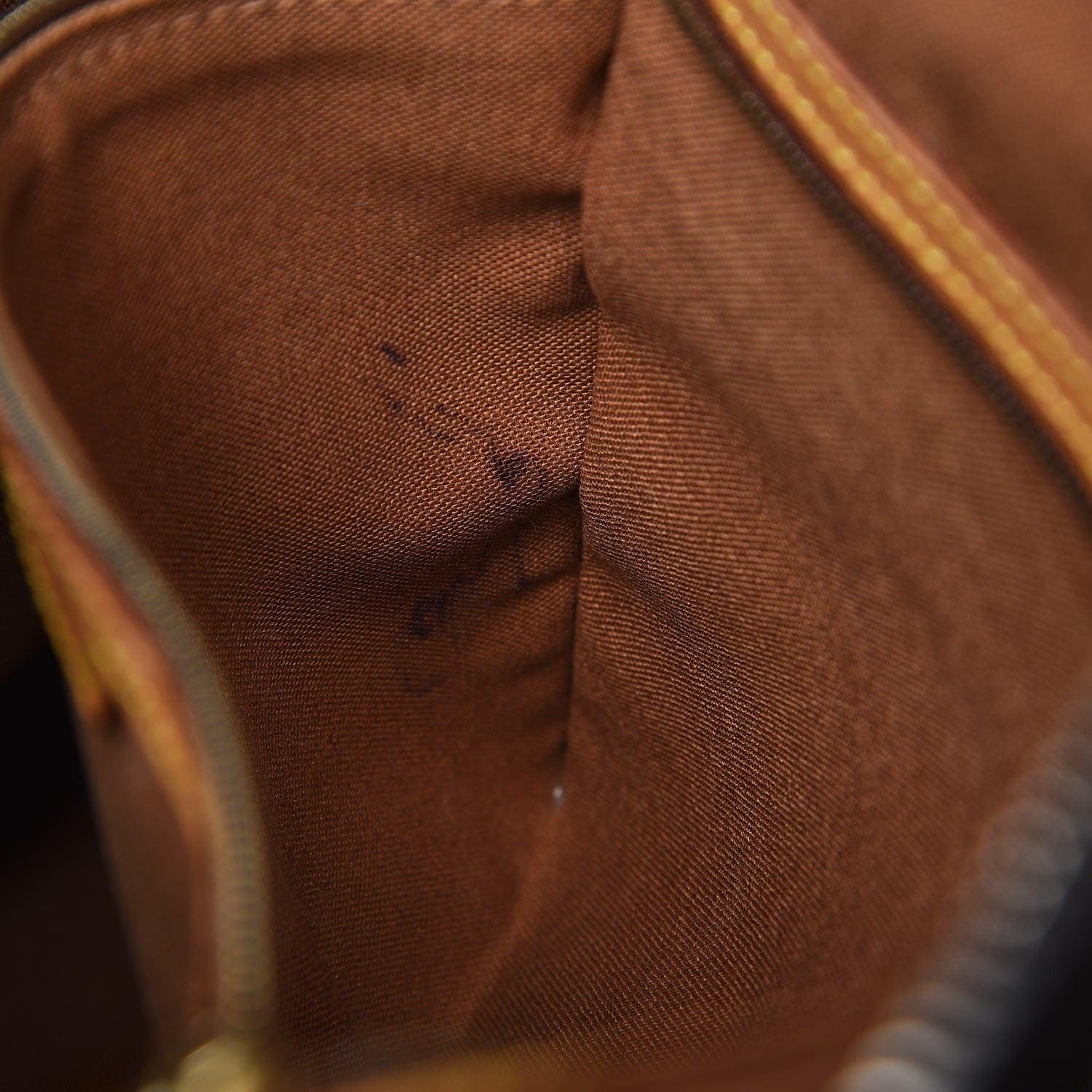Louis Vuitton Monogram Cabas Mezzo 9 of 24