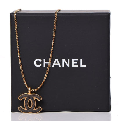 Chanel Wood CC Necklace Gold Black 7 of 7