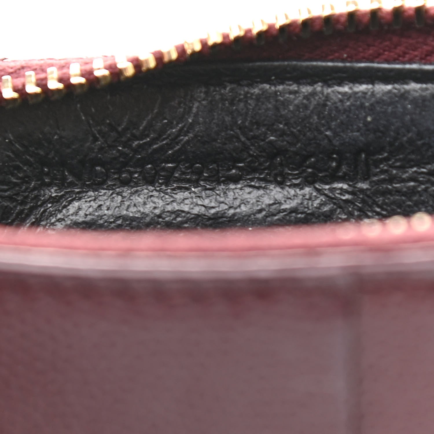 Saint Laurent Grain De Poudre Matelasse Chevron Monogram Fragments Zippered Card Case Rouge Legion 7 of 7