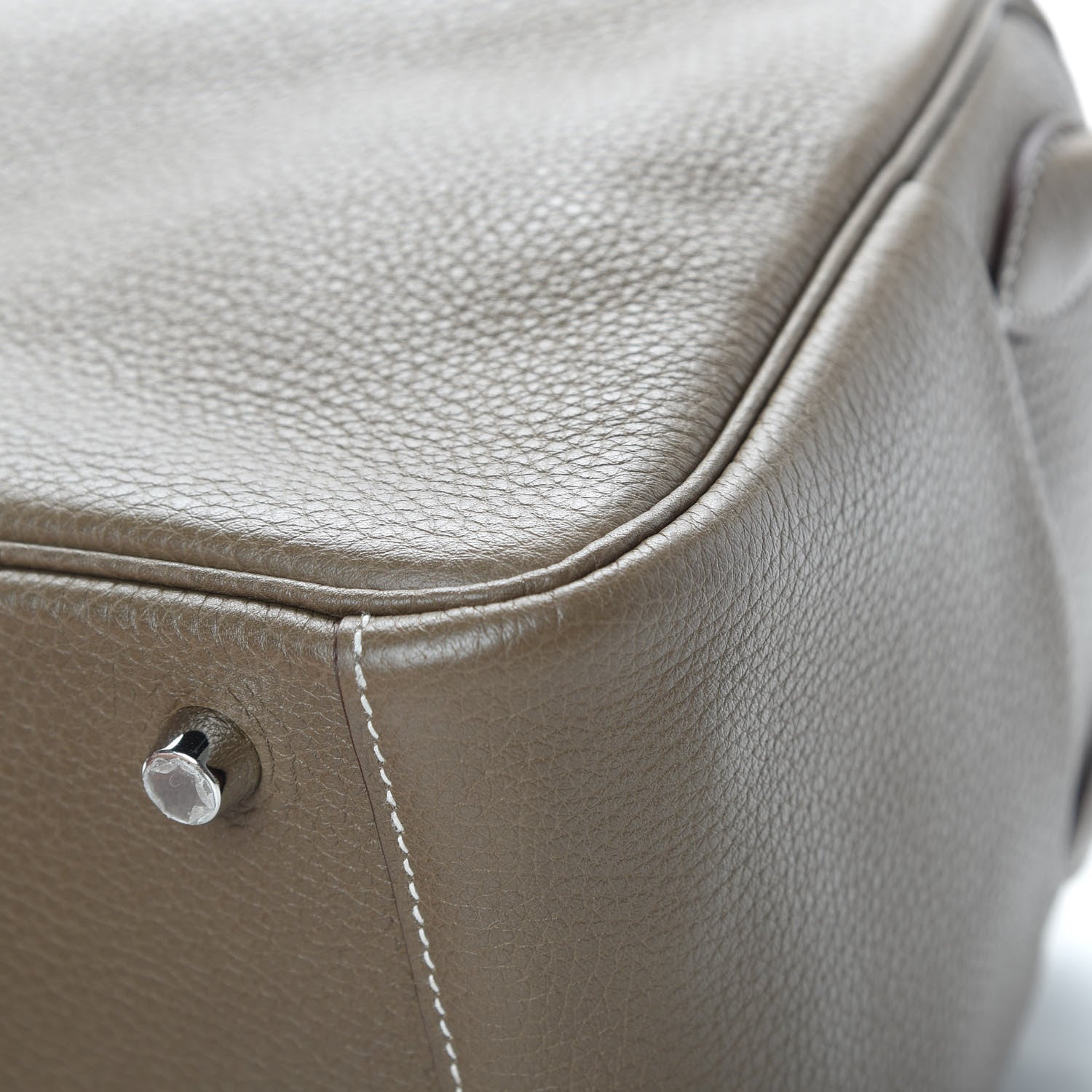 Hermes Taurillon Clemence Lindy 26 Etoupe 11 of 14