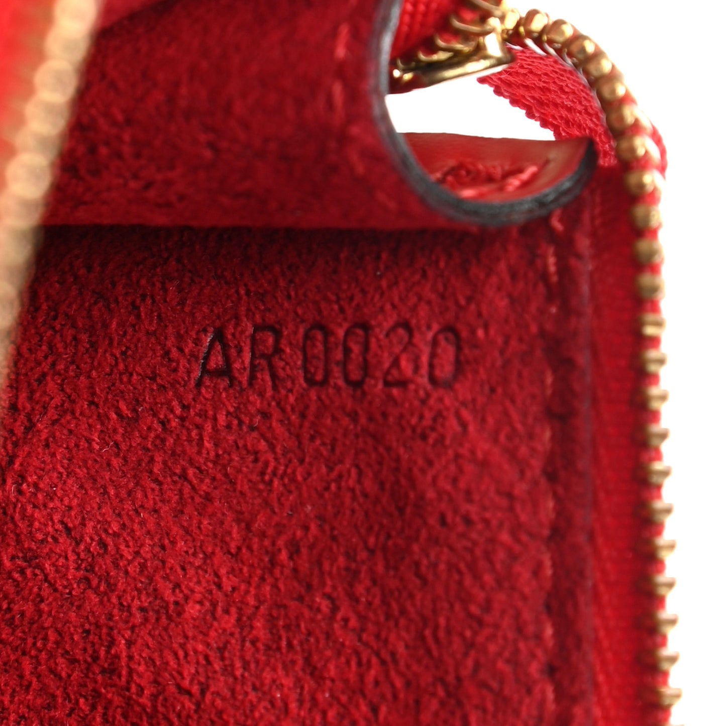 Epi Pochette Accessories 24 Rouge