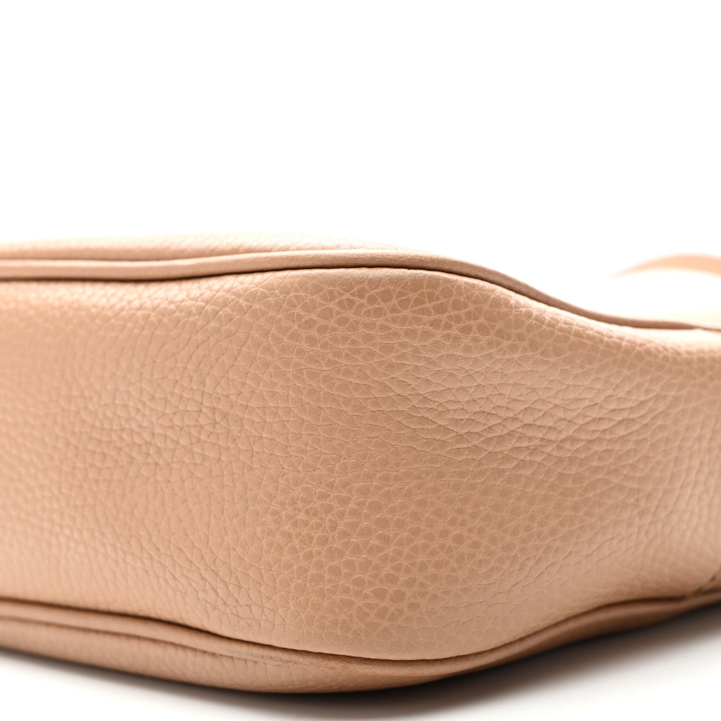 Pebbled Calfskin Small Soho Disco Bag Camelia