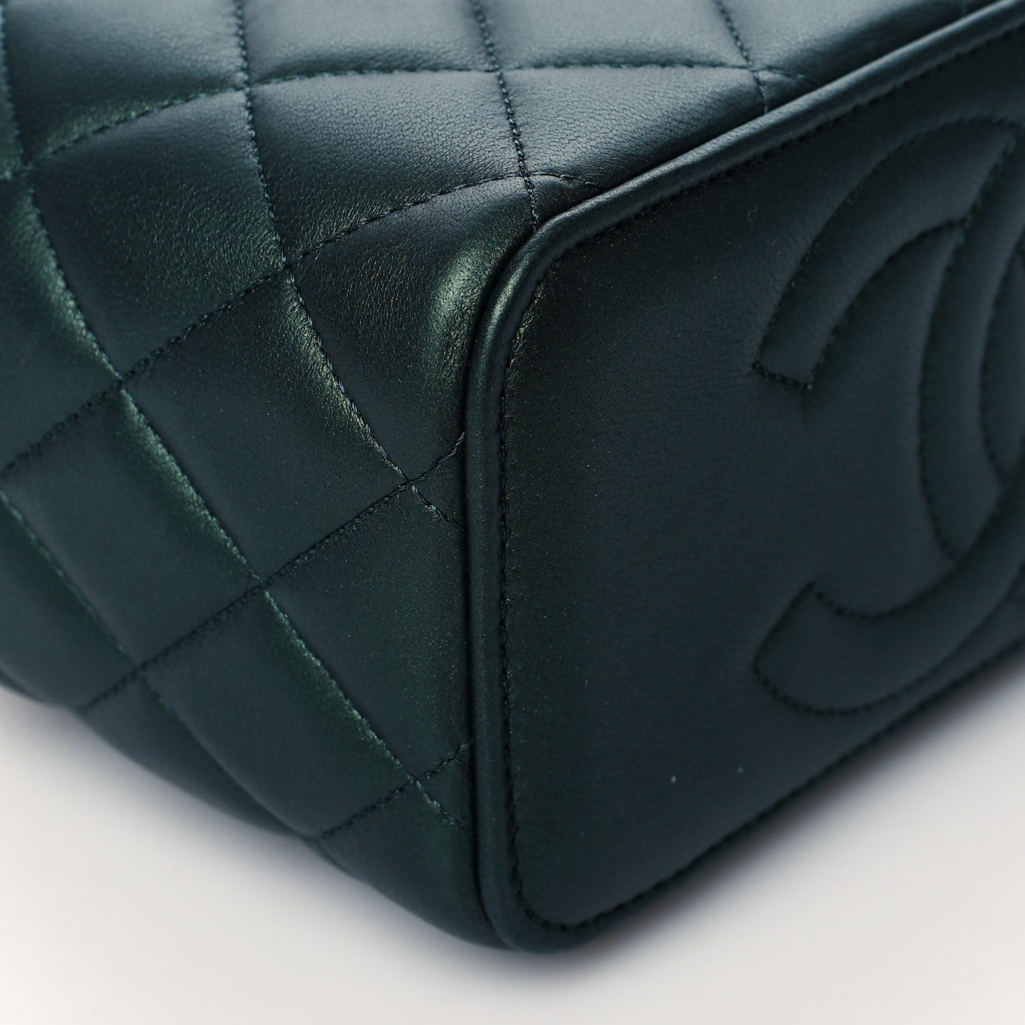 Iridescent Lambskin Quilted Small Top Handle Vanity Case With Chain Dark Green