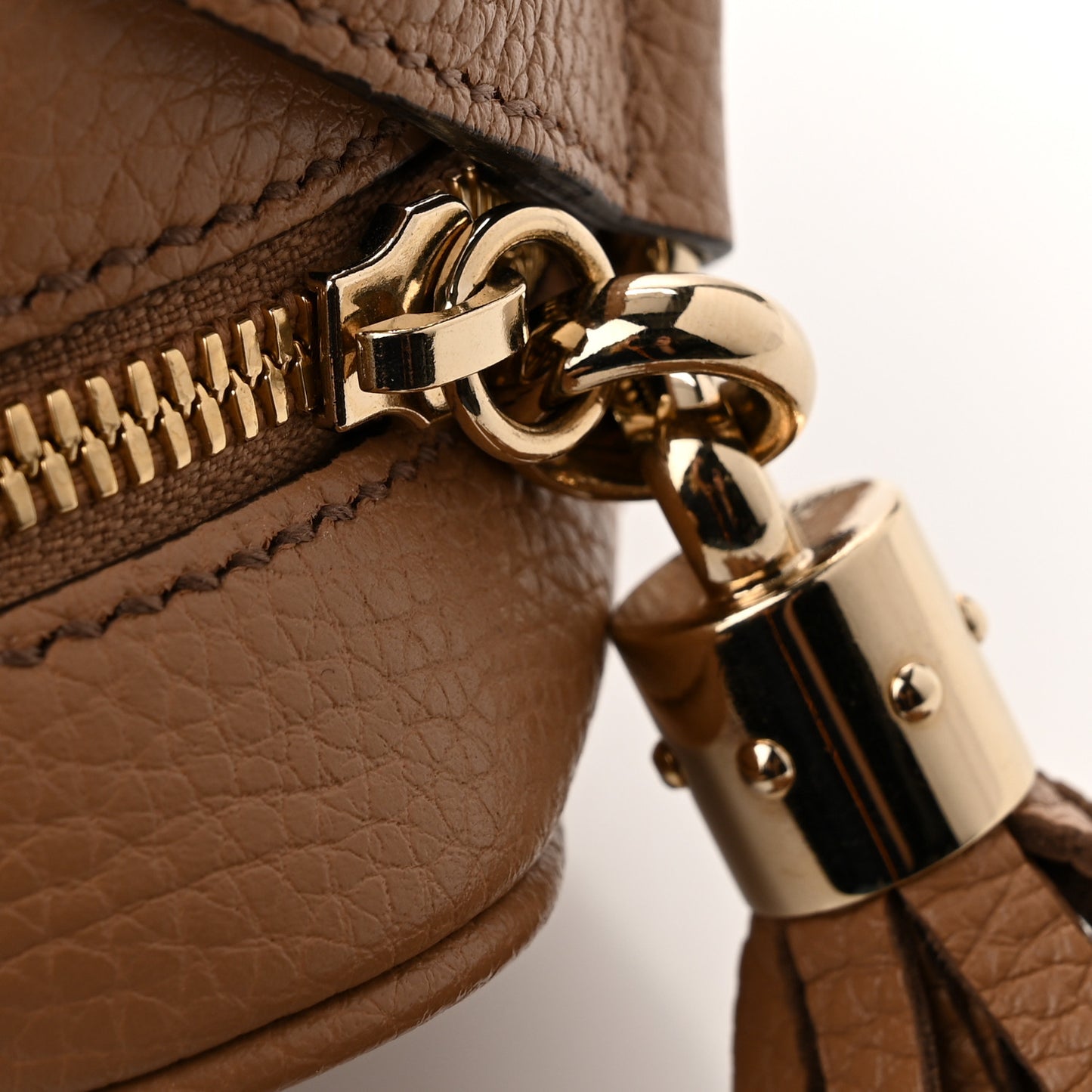 Pebbled Calfskin Small Soho Disco Bag Camelia
