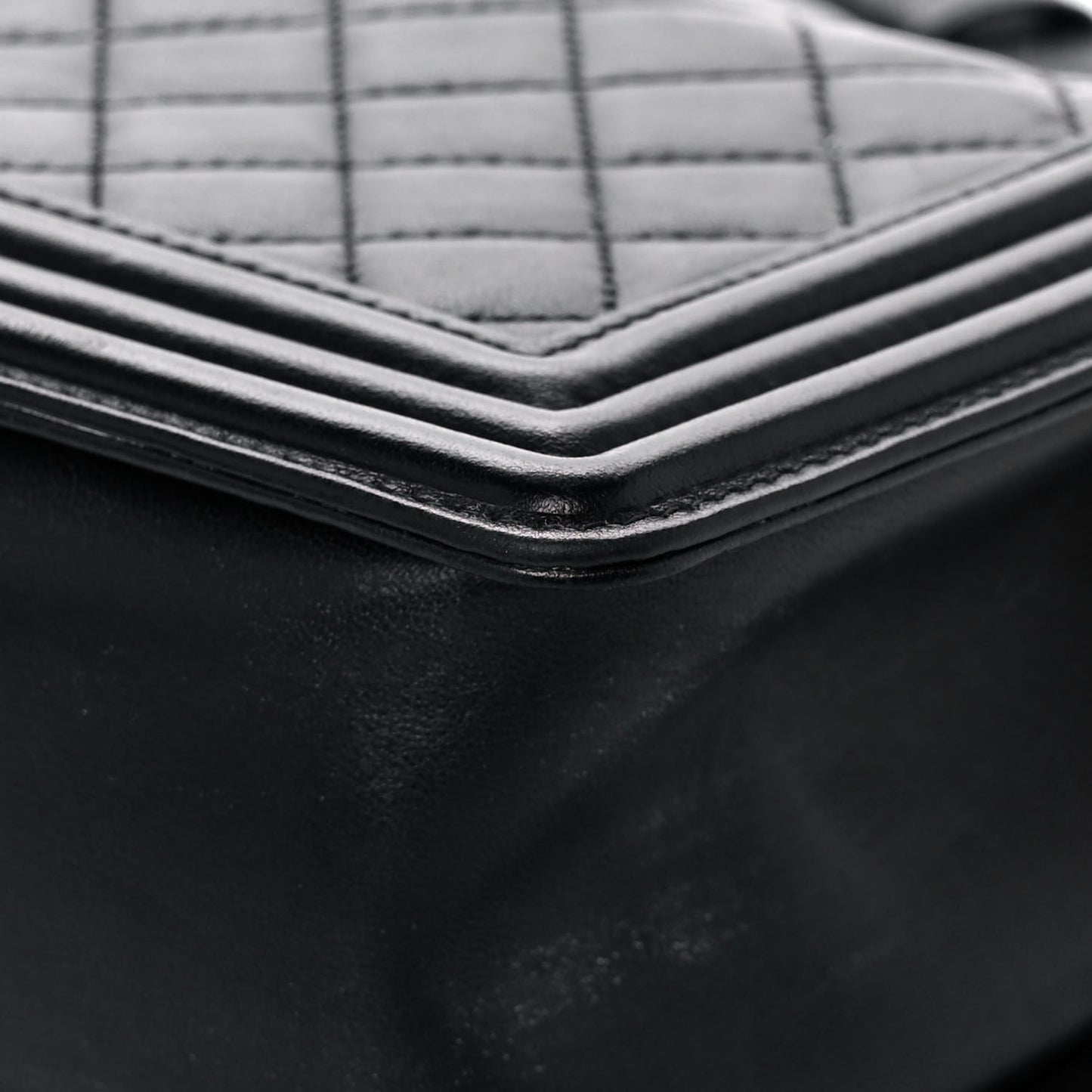 Lambskin Quilted Medium Boy Flap Black