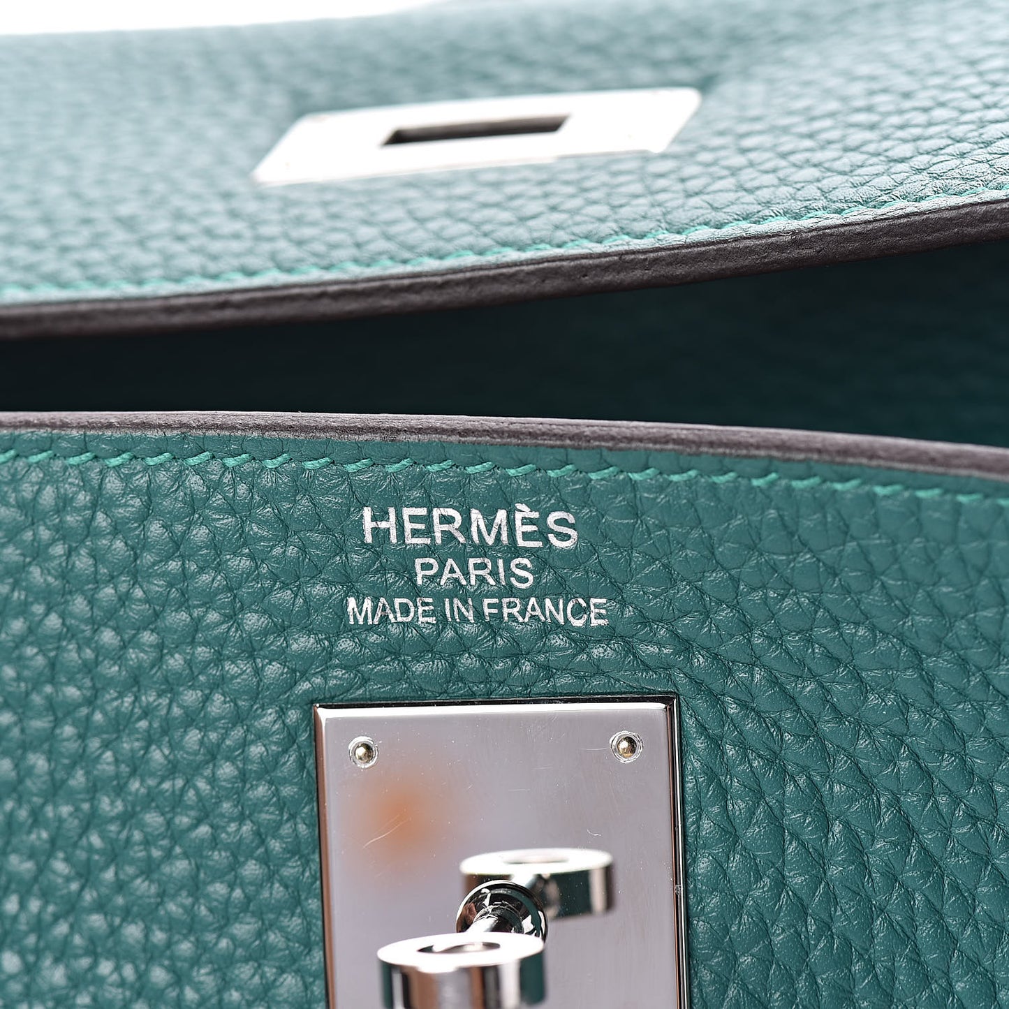 Togo Kelly Retourne 35 Malachite