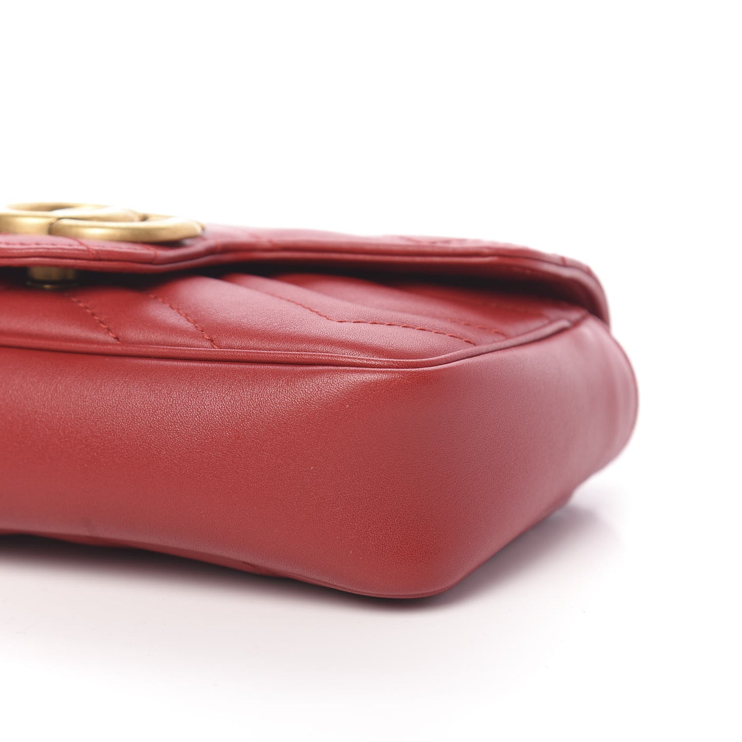 Calfskin Matelasse Super Mini GG Marmont Shoulder Bag Hibiscus Red