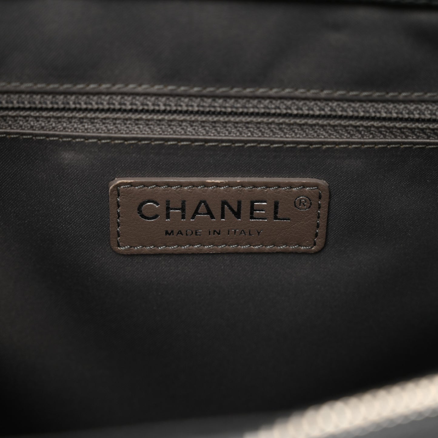 Caviar Quilted XL Grand Shopping Tote GST Black