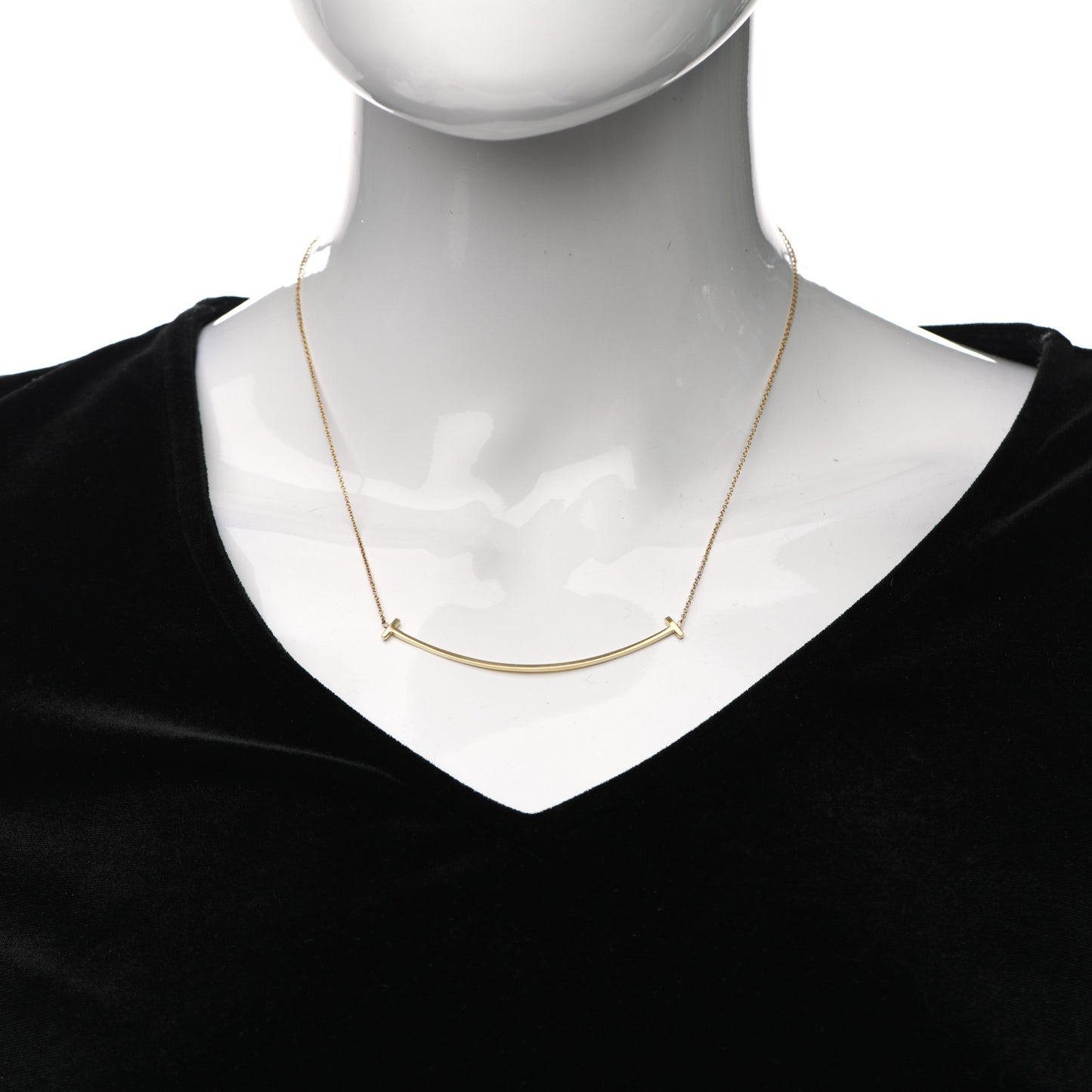 18K Yellow Gold Large T Smile Pendant Necklace