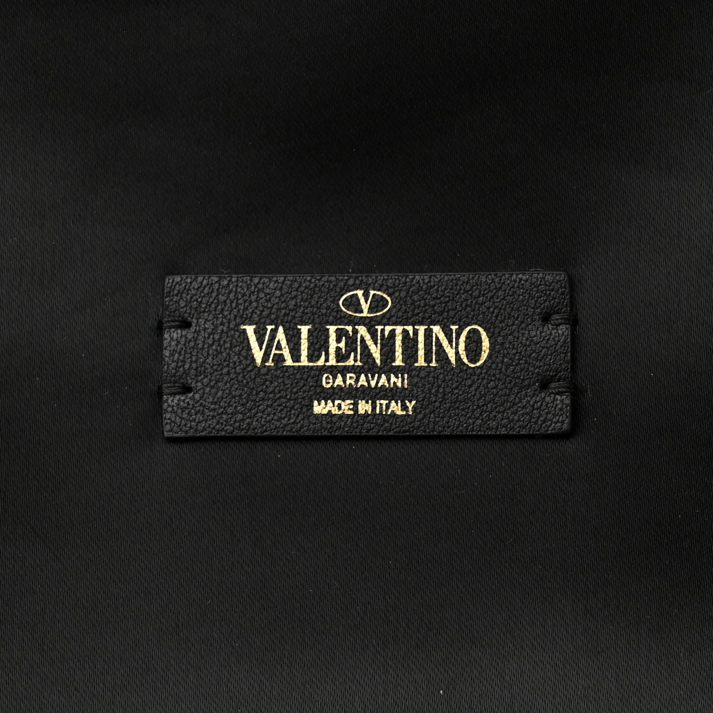 Grained Calfskin VLogo Signature Wash Bag Feminine Pink