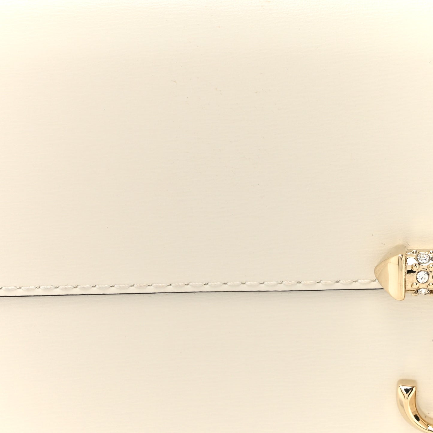 Box Calfskin Varenne Pearl Avenue Chain Clutch Latte