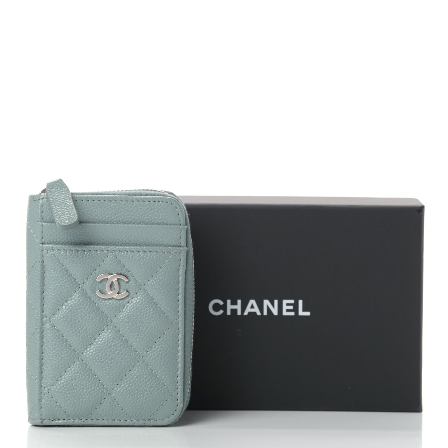 Caviar Quilted Zip Card Holder Light Blue