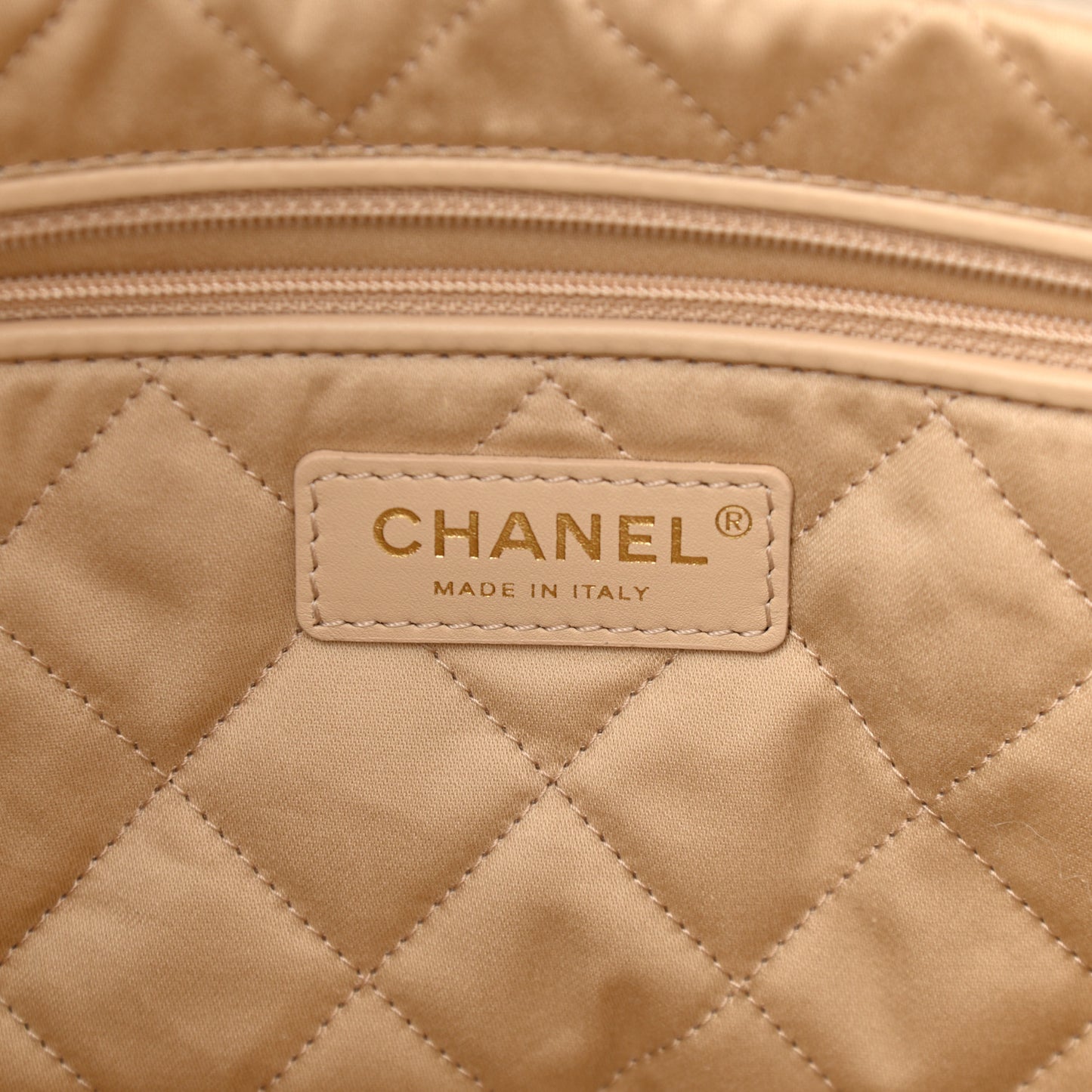 Shiny Calfskin Quilted Small Chanel 22 White