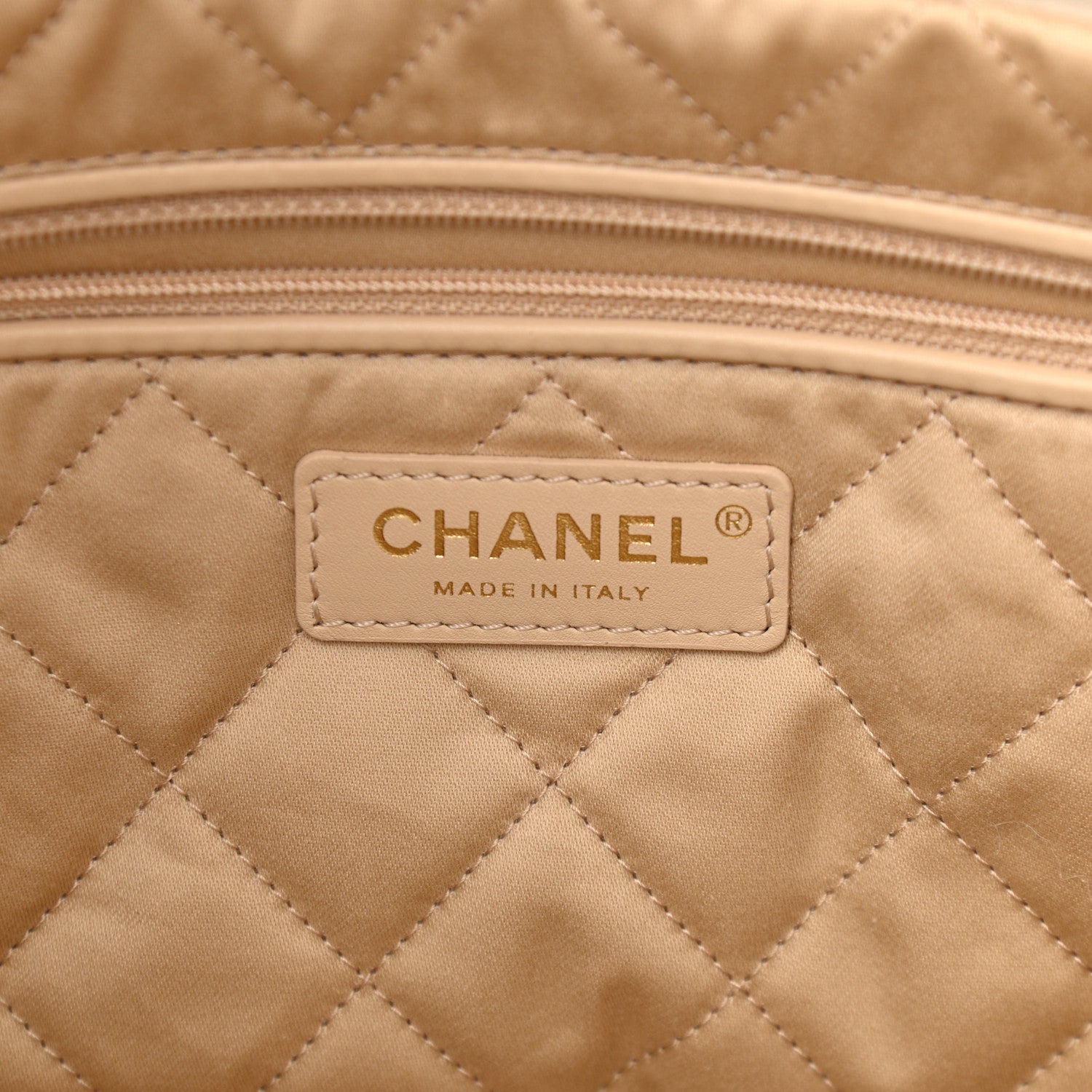 Chanel Shiny Calfskin Quilted Small Chanel 22 White 7 of 11