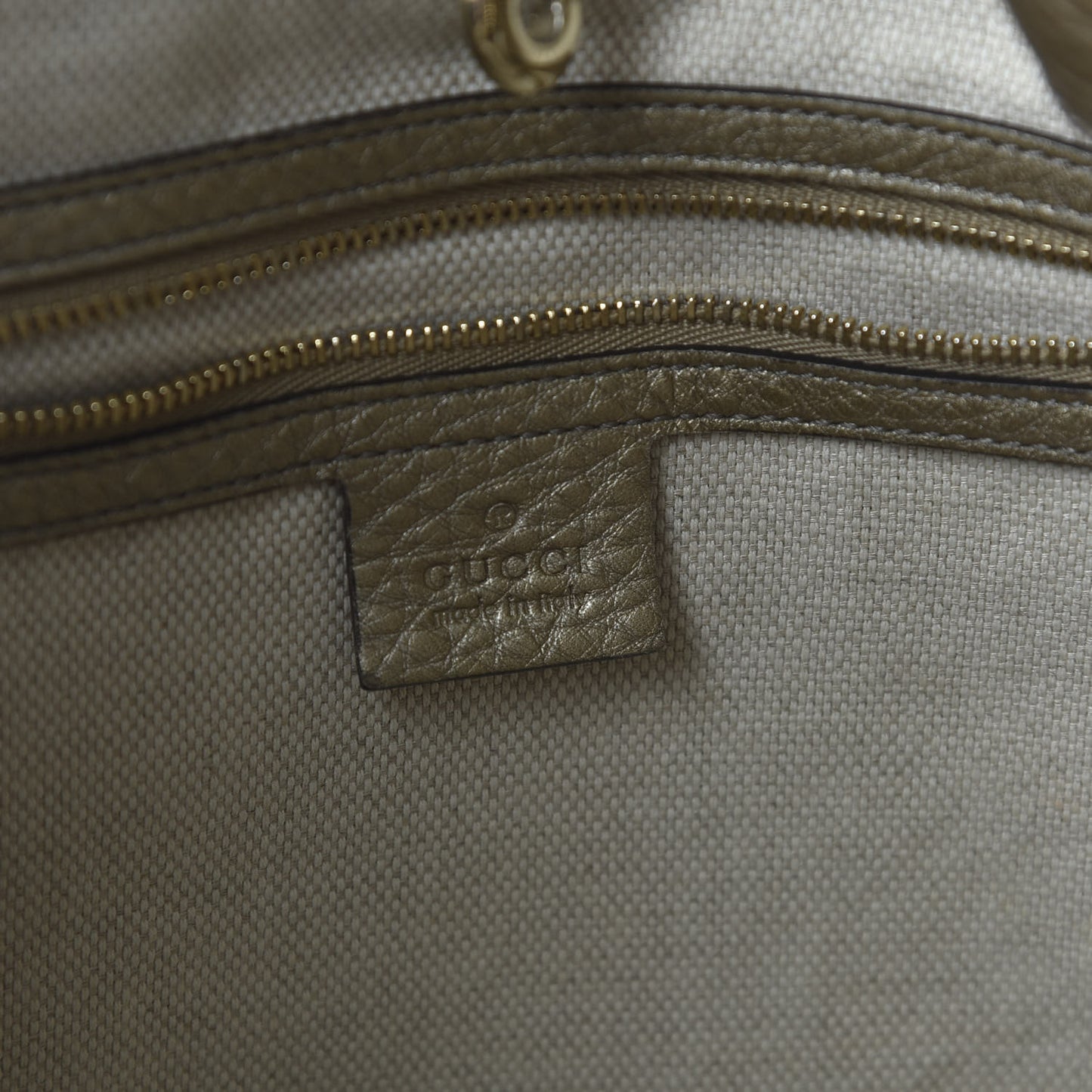Metallic Pebbled Calfskin Medium Soho Chain Shoulder Bag Golden Beige