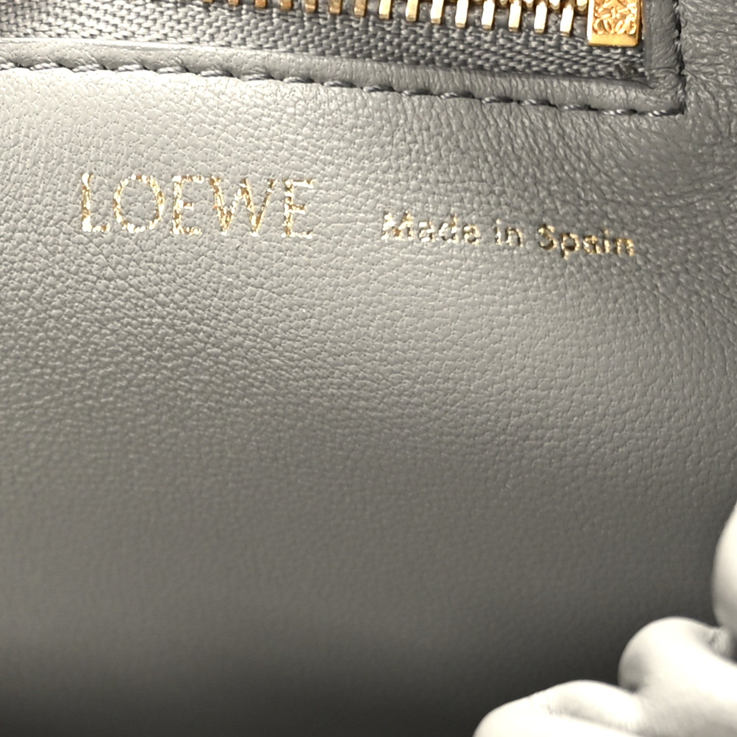 Loewe Buttery Nappa Lambskin Medium Squeeze Bag Pearl Grey 6 of 8