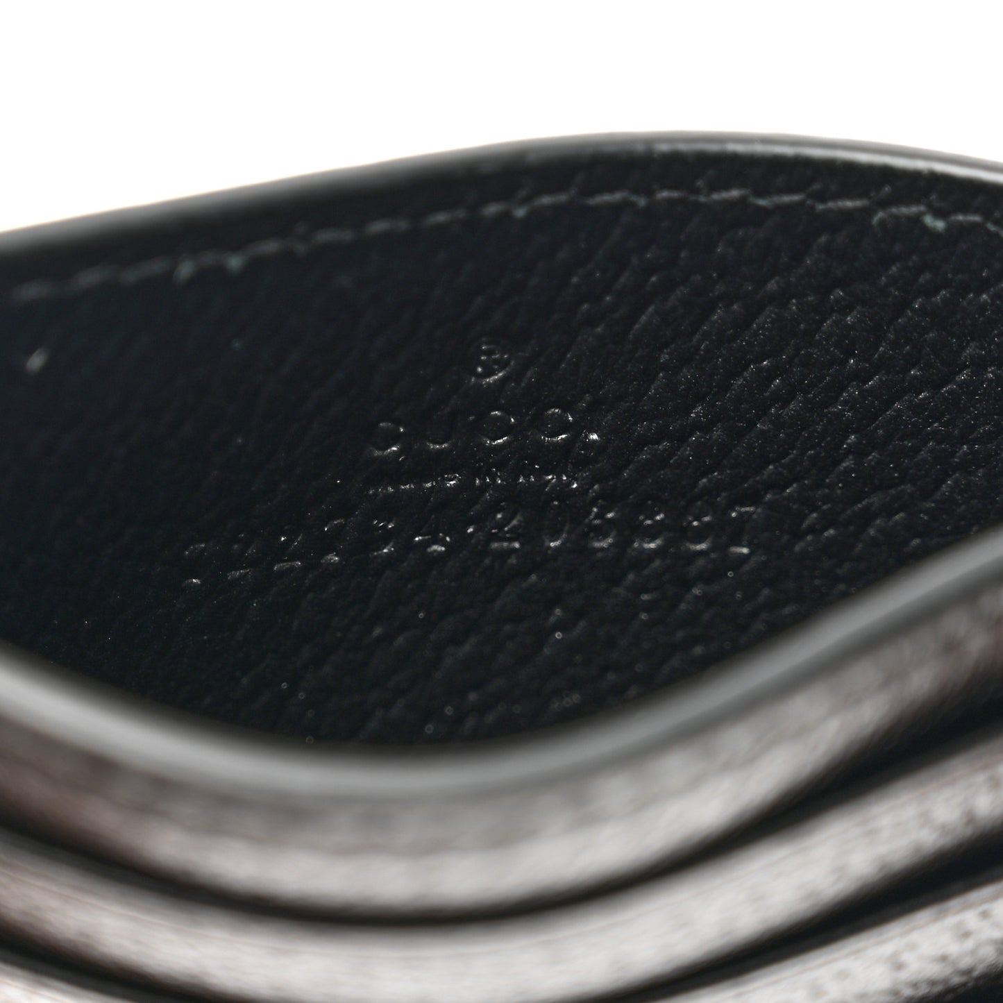 Textured Dollar Calfskin Resin Monochrome GG Marmont Card Holder Black