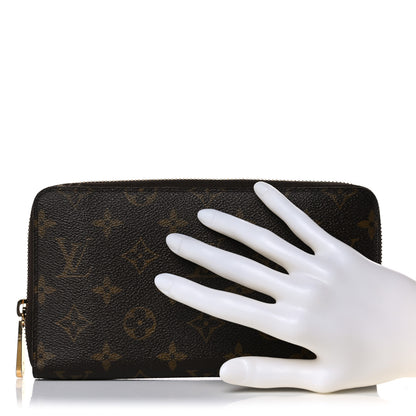 Louis Vuitton Monogram Zippy Organizer Wallet 2 of 13