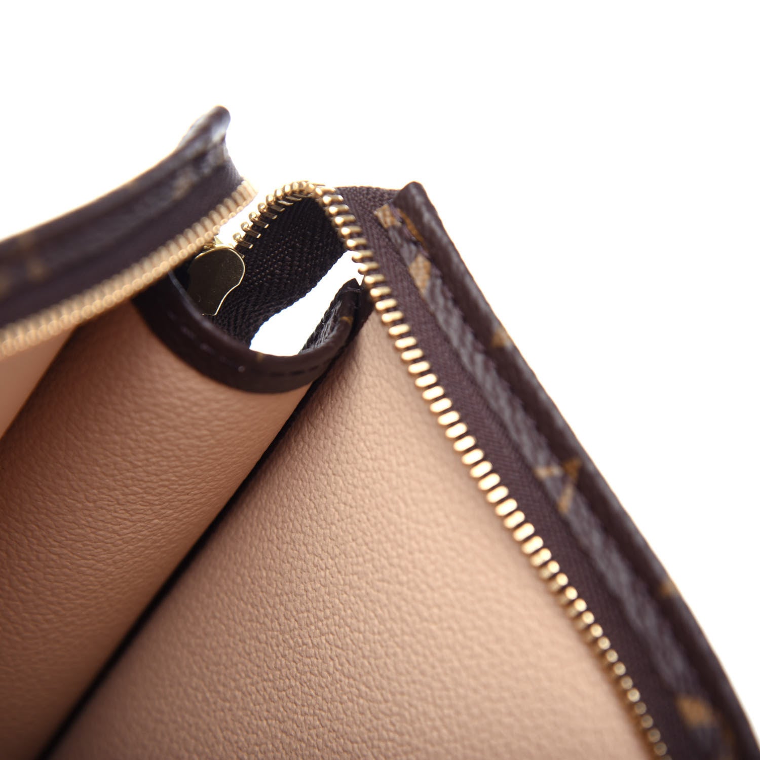 Louis Vuitton Monogram Toiletry Pouch 26 6 of 8