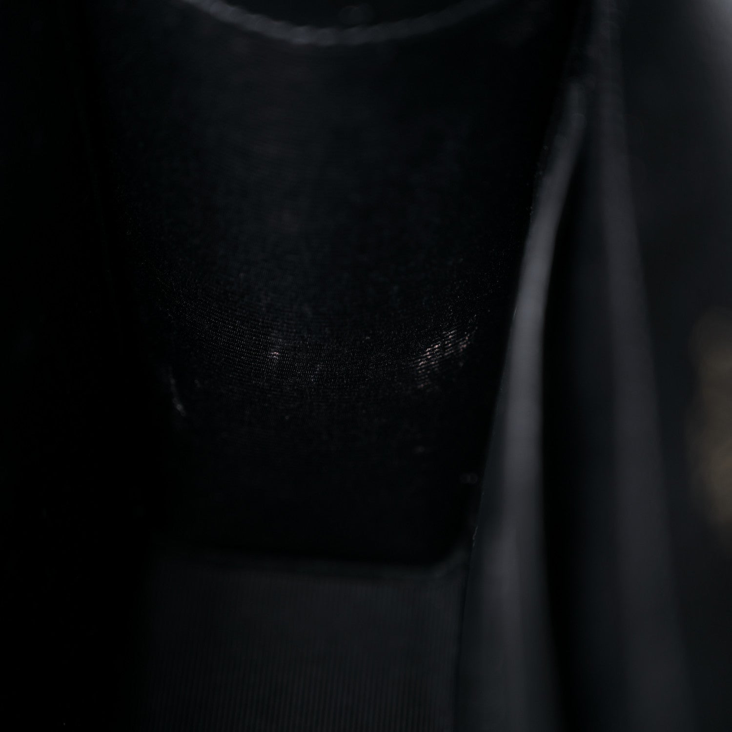 Saint Laurent Grain De Poudre Textured Mixed Matelasse Triquilt Medium Monogram Satchel Black 13 of 14