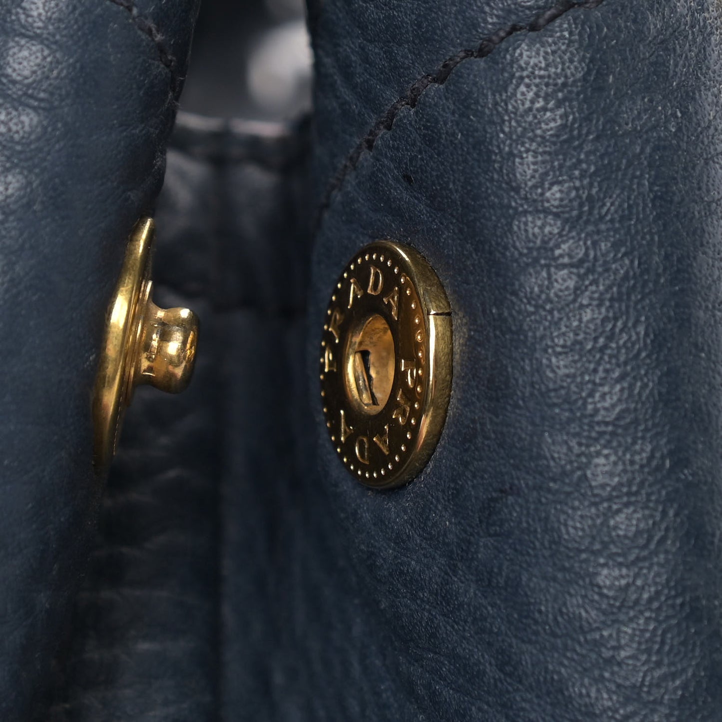 Vitello Daino Shoulder Bag Bluette