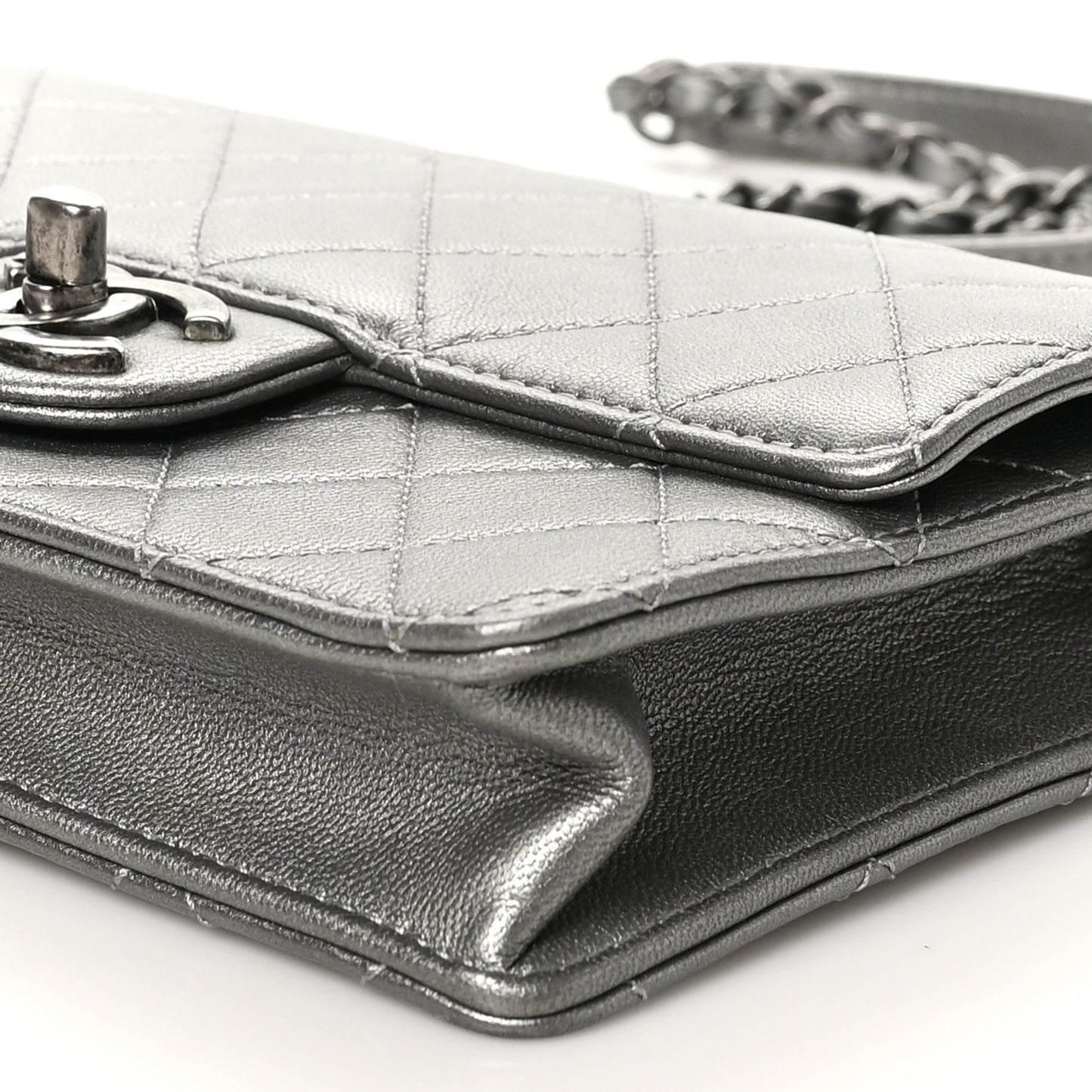 Metallic Goatskin Quilted Small Chic Pearls Flap Silver