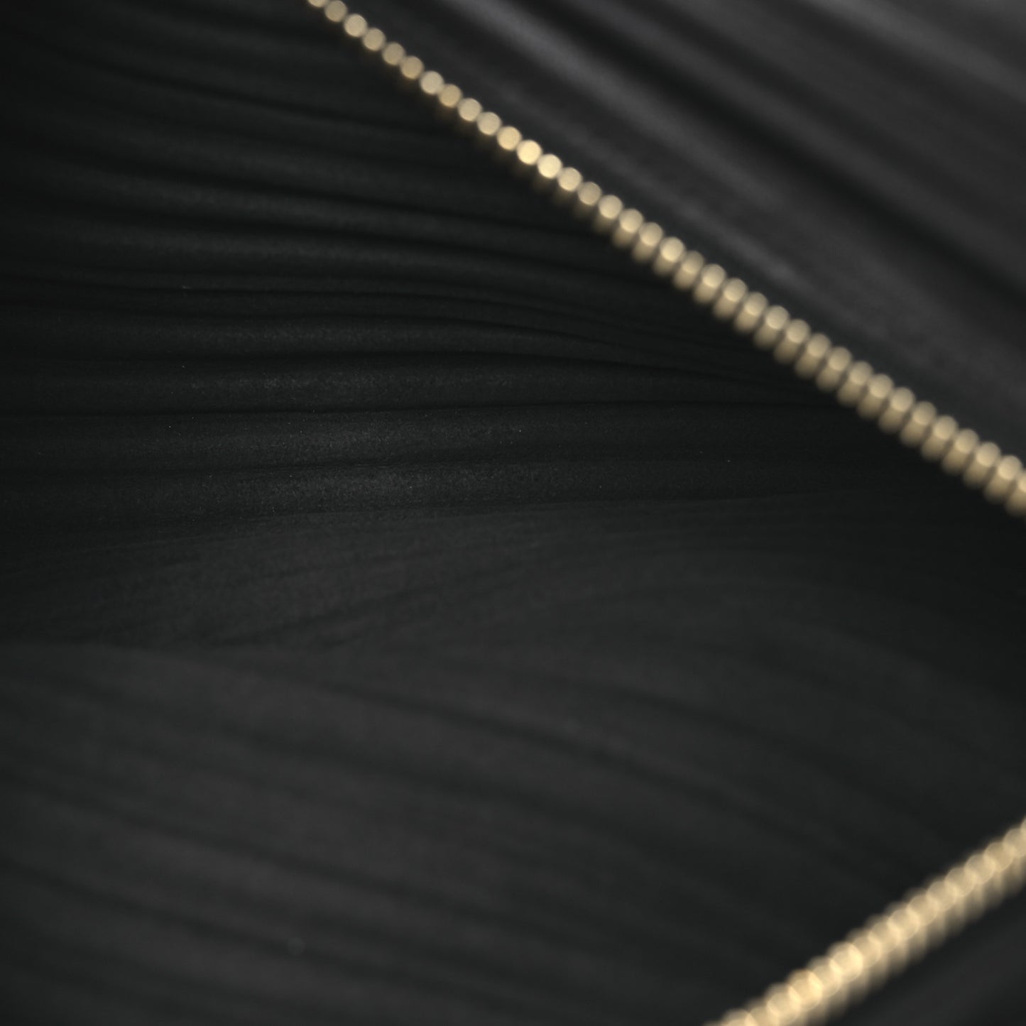 Lambskin Pleated Bracelet Pouch Chain Shoulder Bag Black