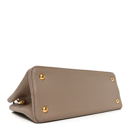 Louis Vuitton Taurillon Capucines MM Galet 4 of 9